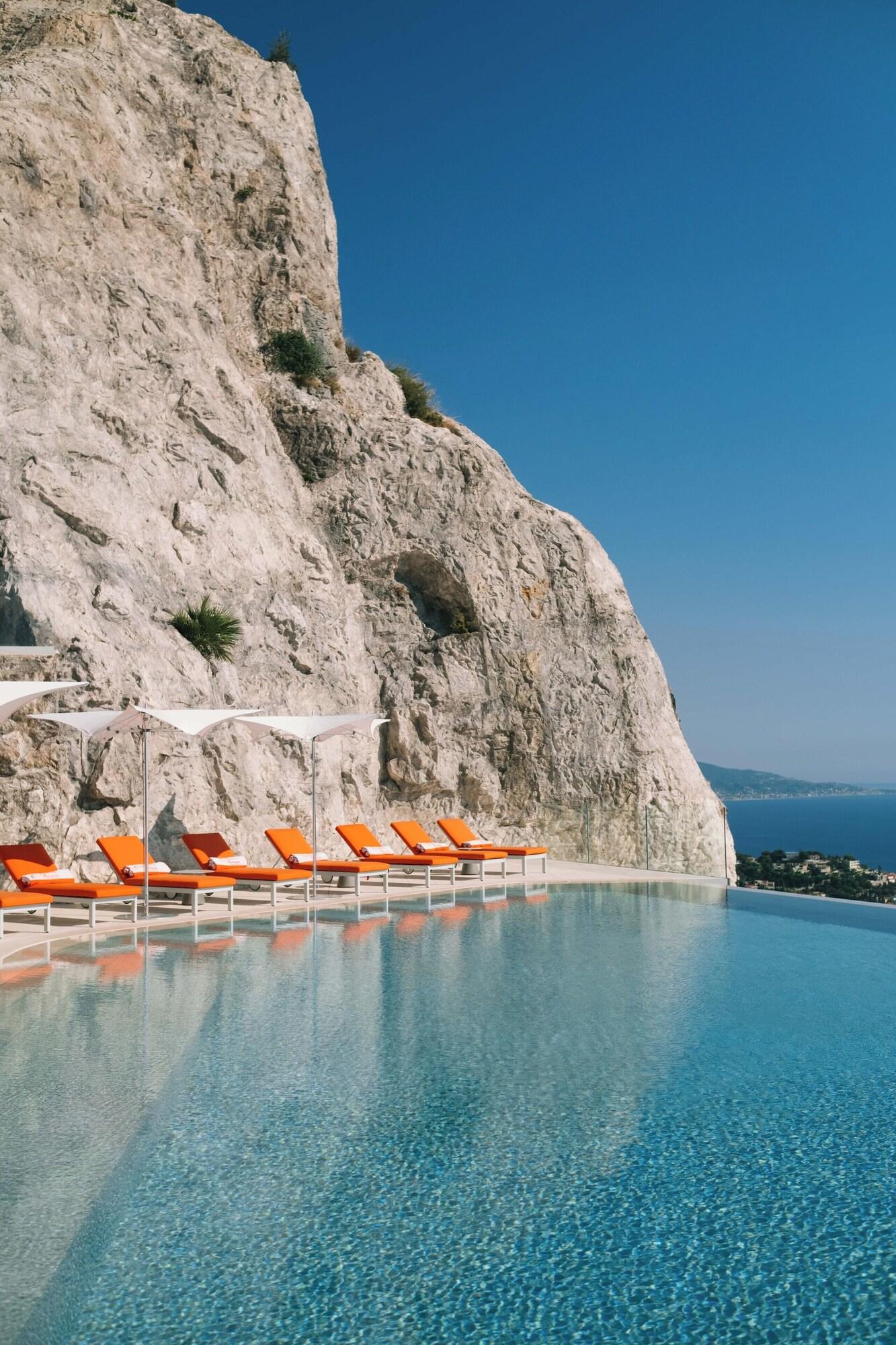 Vista Piscina The Maybourne Riviera, Maybourne