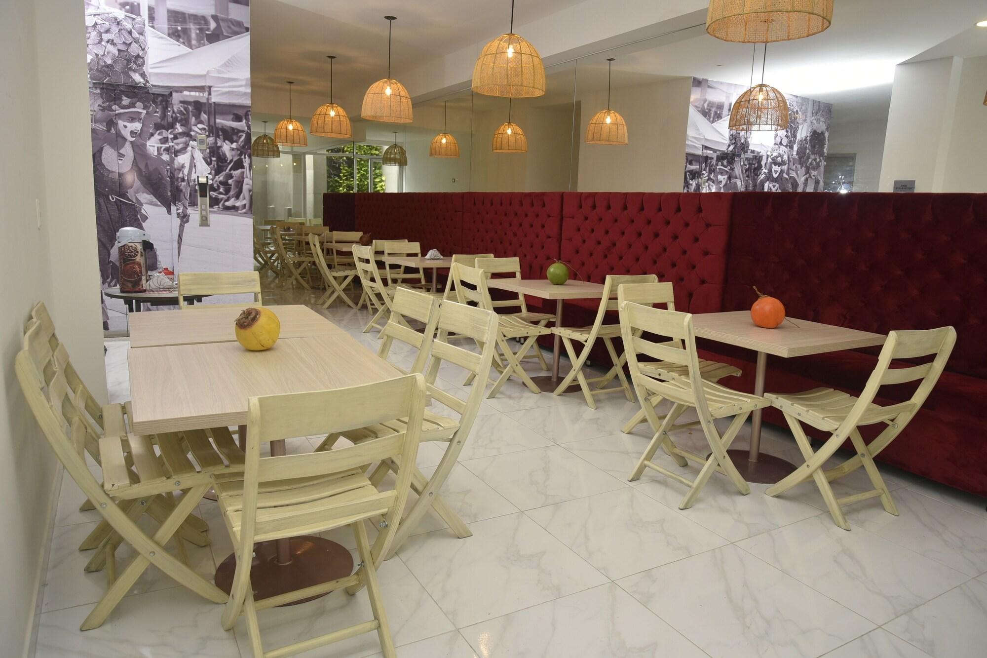 Restaurant OR hotel 94