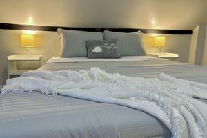 Alquiler Vacacional - New, Clean, Downtown Getaway!