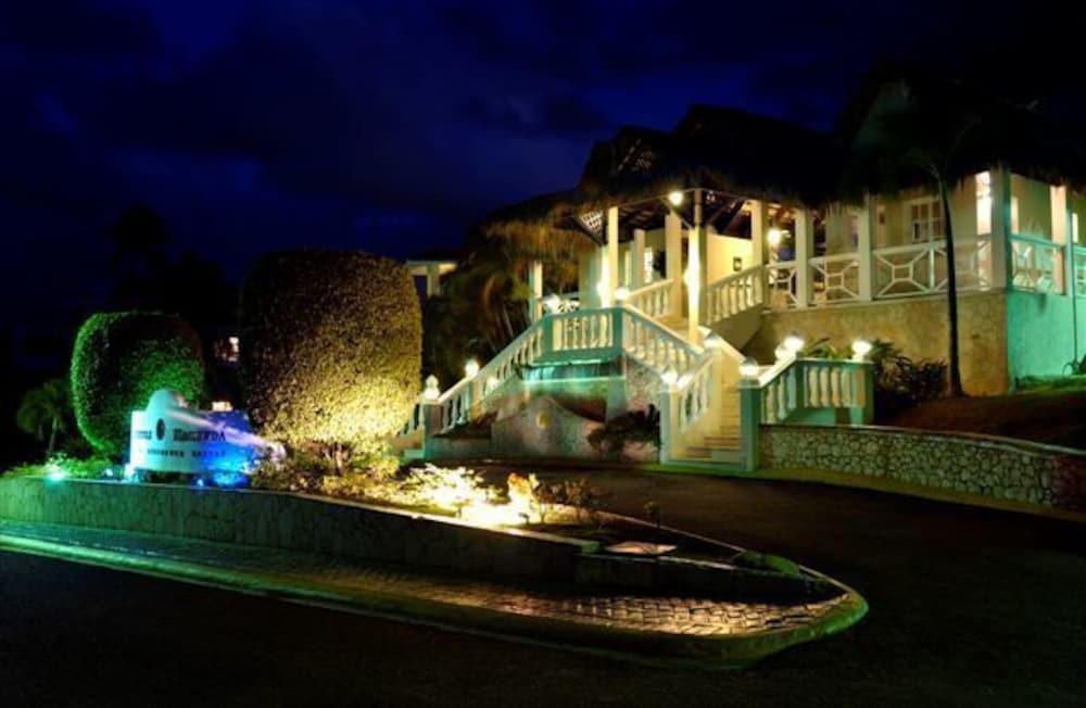 Vista Exterior Lifestyle Crown Residence Suites - All Inclusive