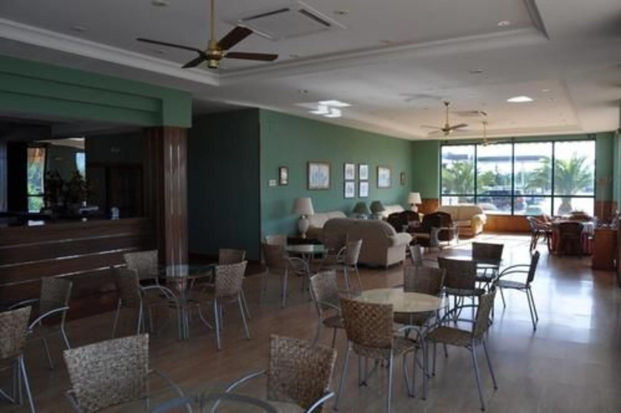 Bar/Salón Hotel Alonso de Monroy