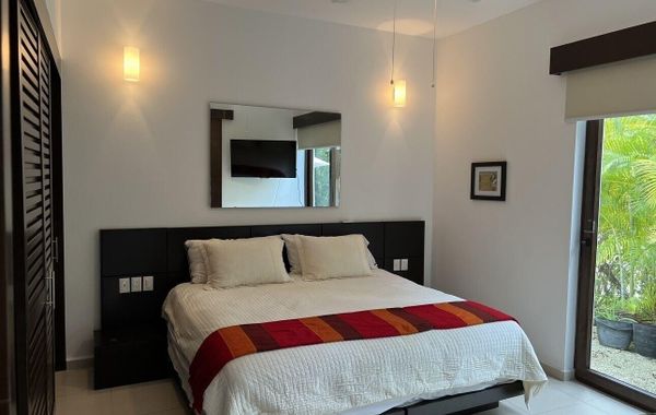 Quiet 2 BR/2 BA Condo near golf course & beach - Hoteles con jacuzzi en Akumal, México