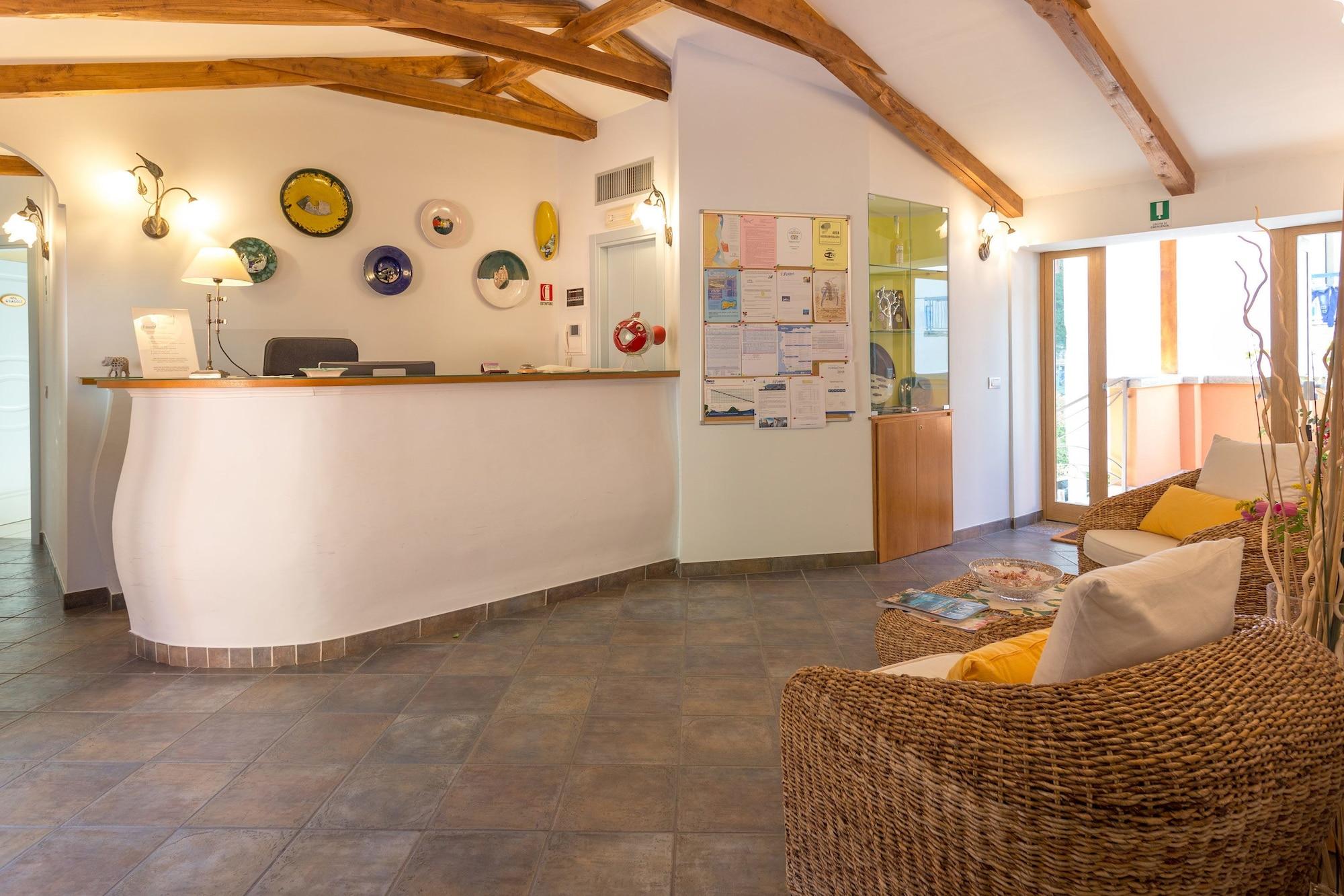Vista Lobby Minihotel IRIS