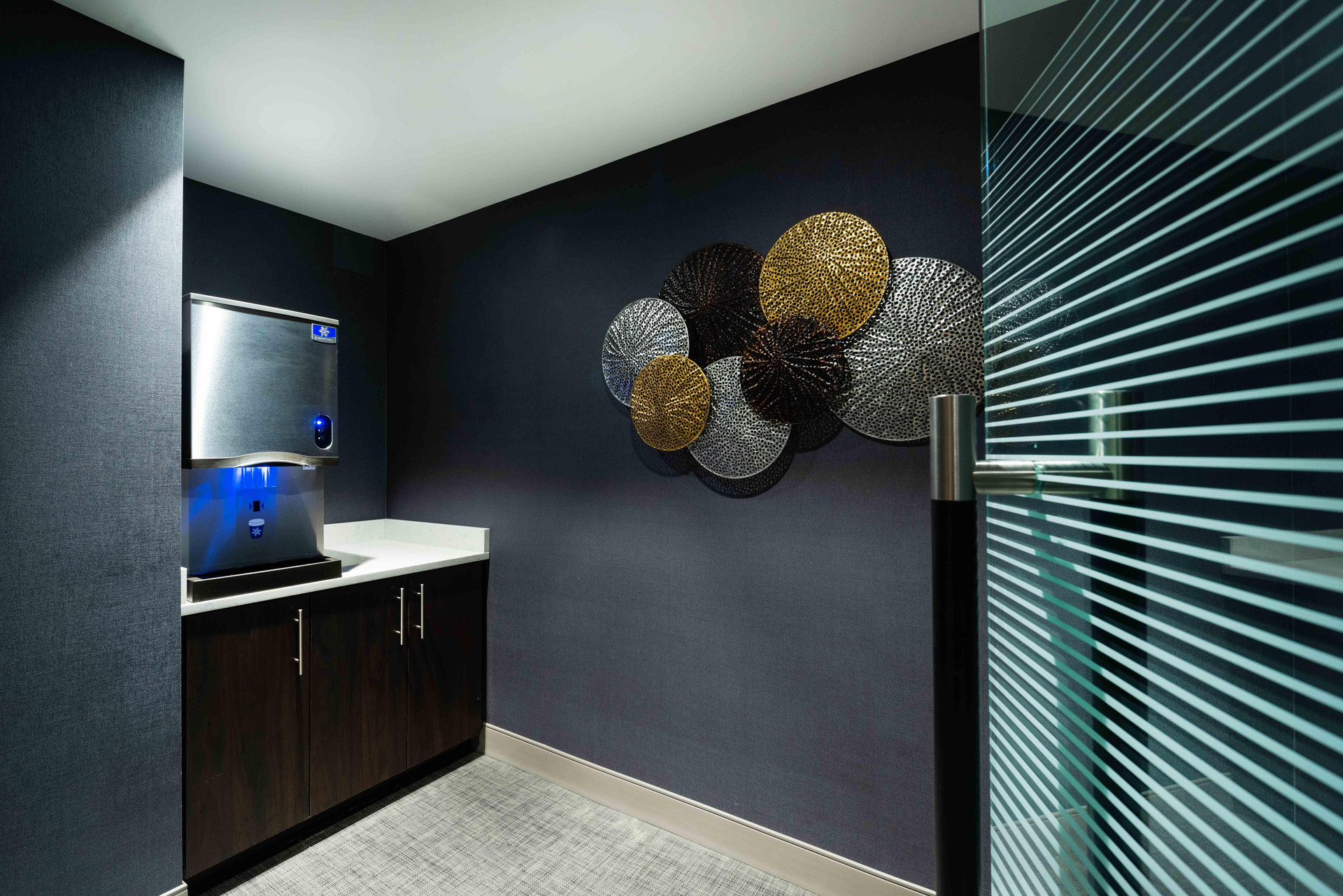 Vista Lobby Staybridge Suites Boston - Quincy by IHG