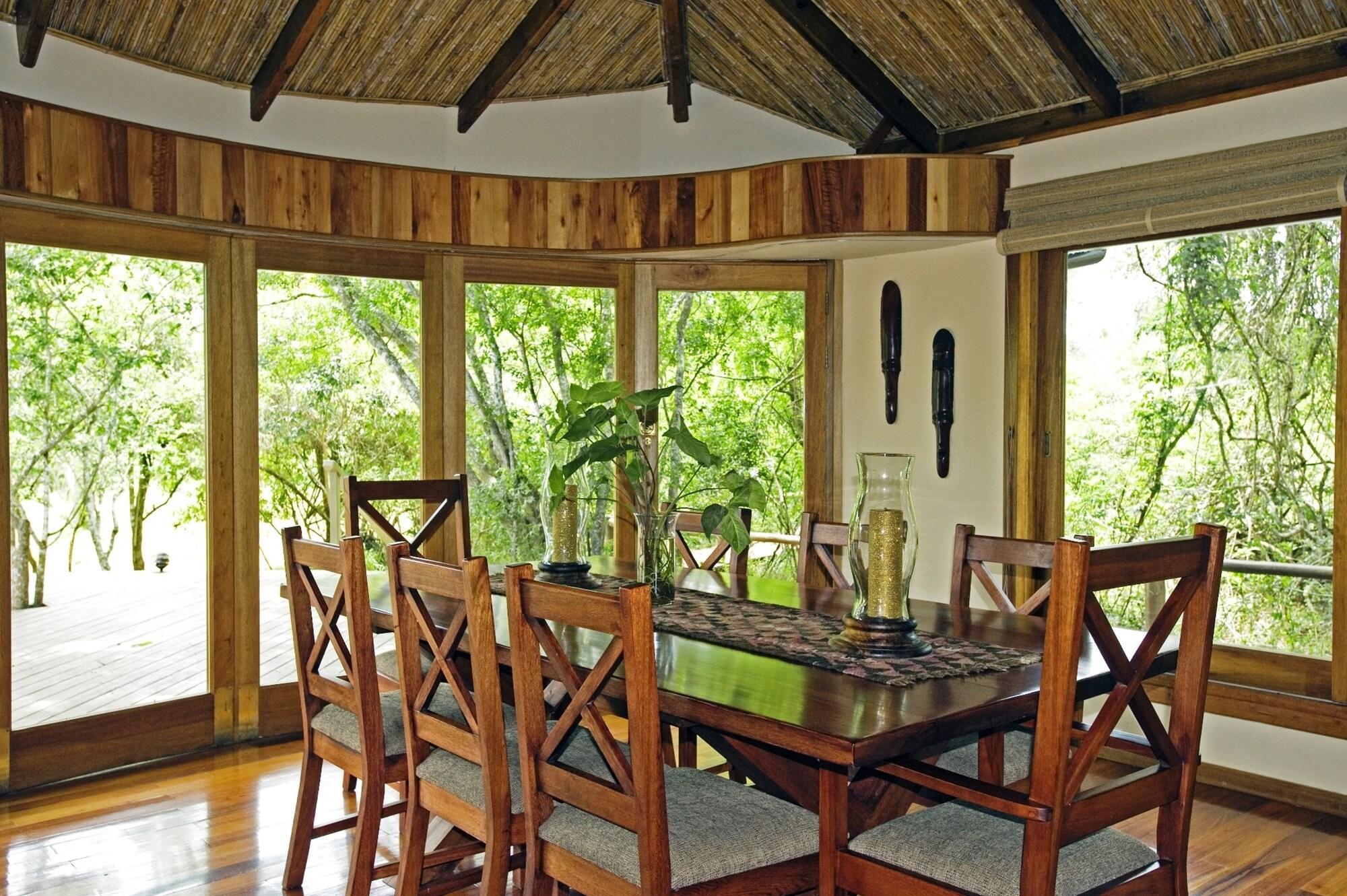 Restaurant Bushwillow Collection