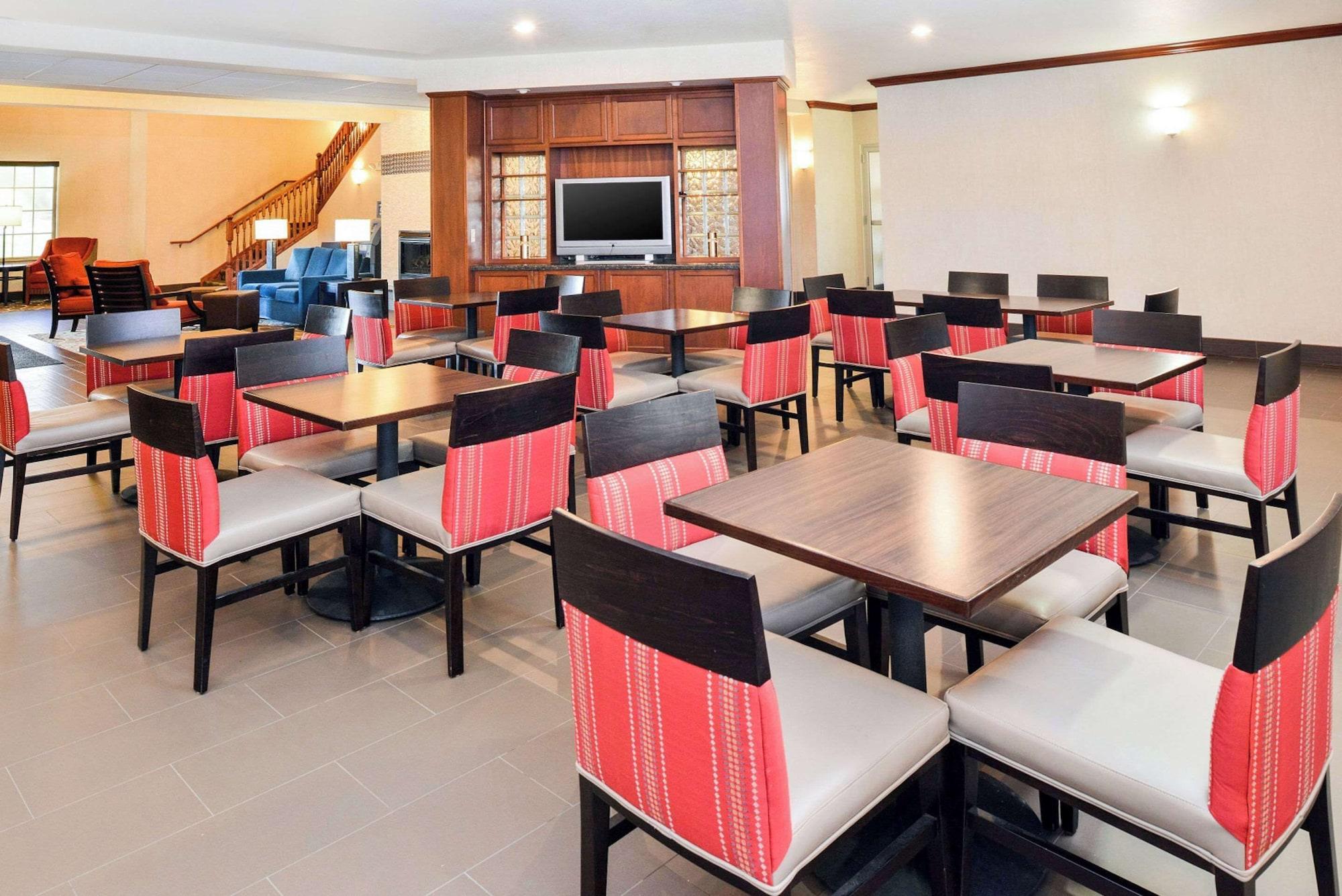 Restaurant Comfort Inn & Suites Madison North