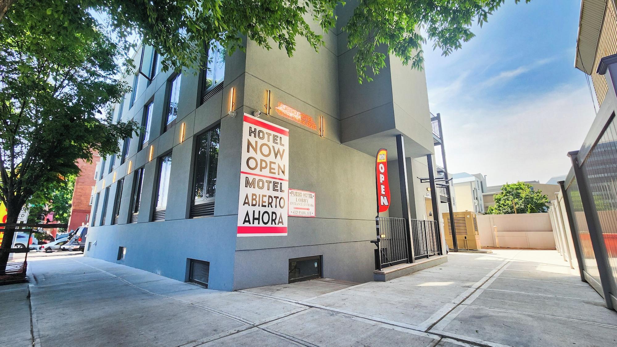 Vista Exterior HOTEL FUEGO BRONX