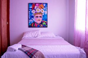 Alquiler Vacacional - Central Home 3BR w/ King Bed, AC, Free parking
