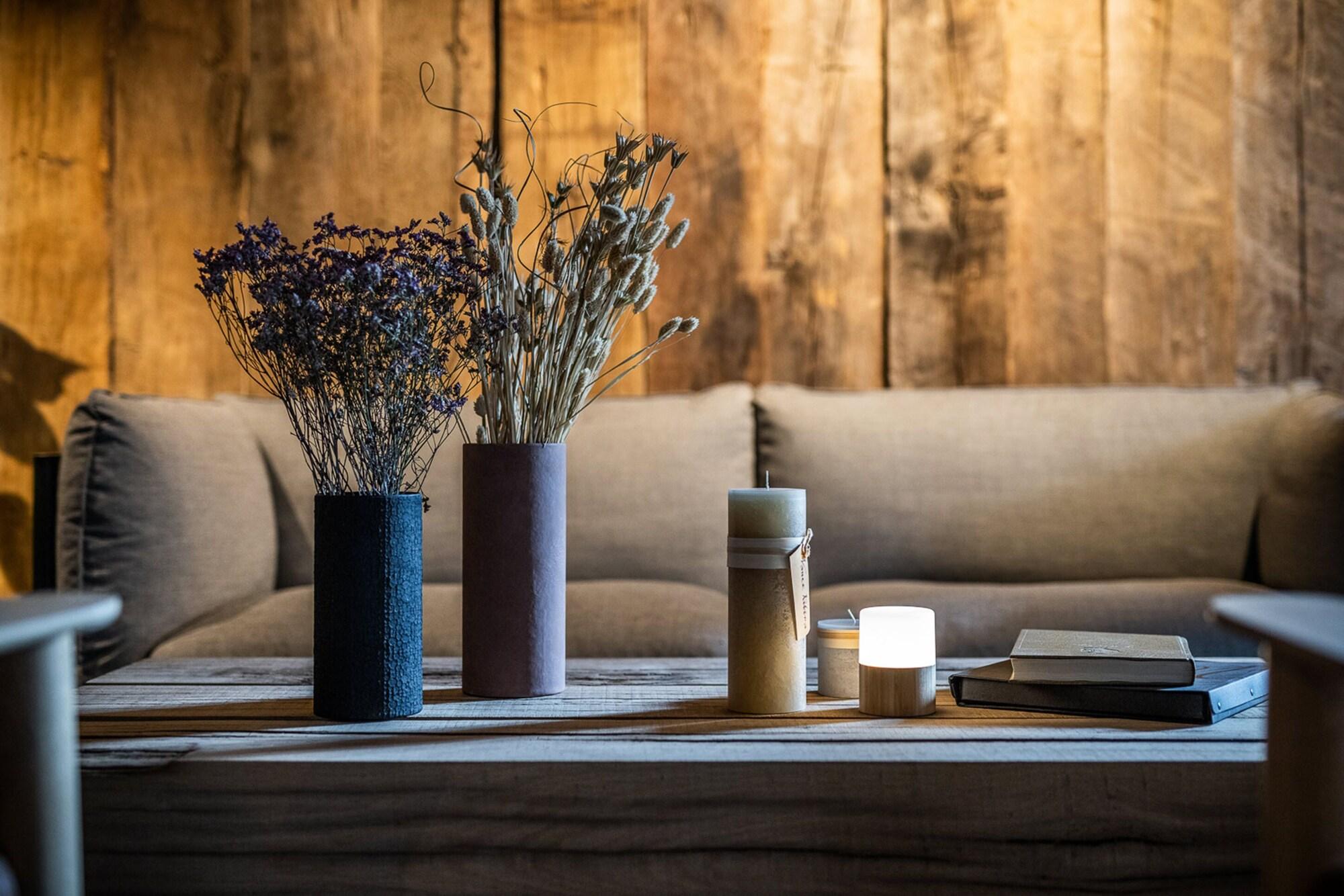 Vista Lobby Peak 12 Design Hotel