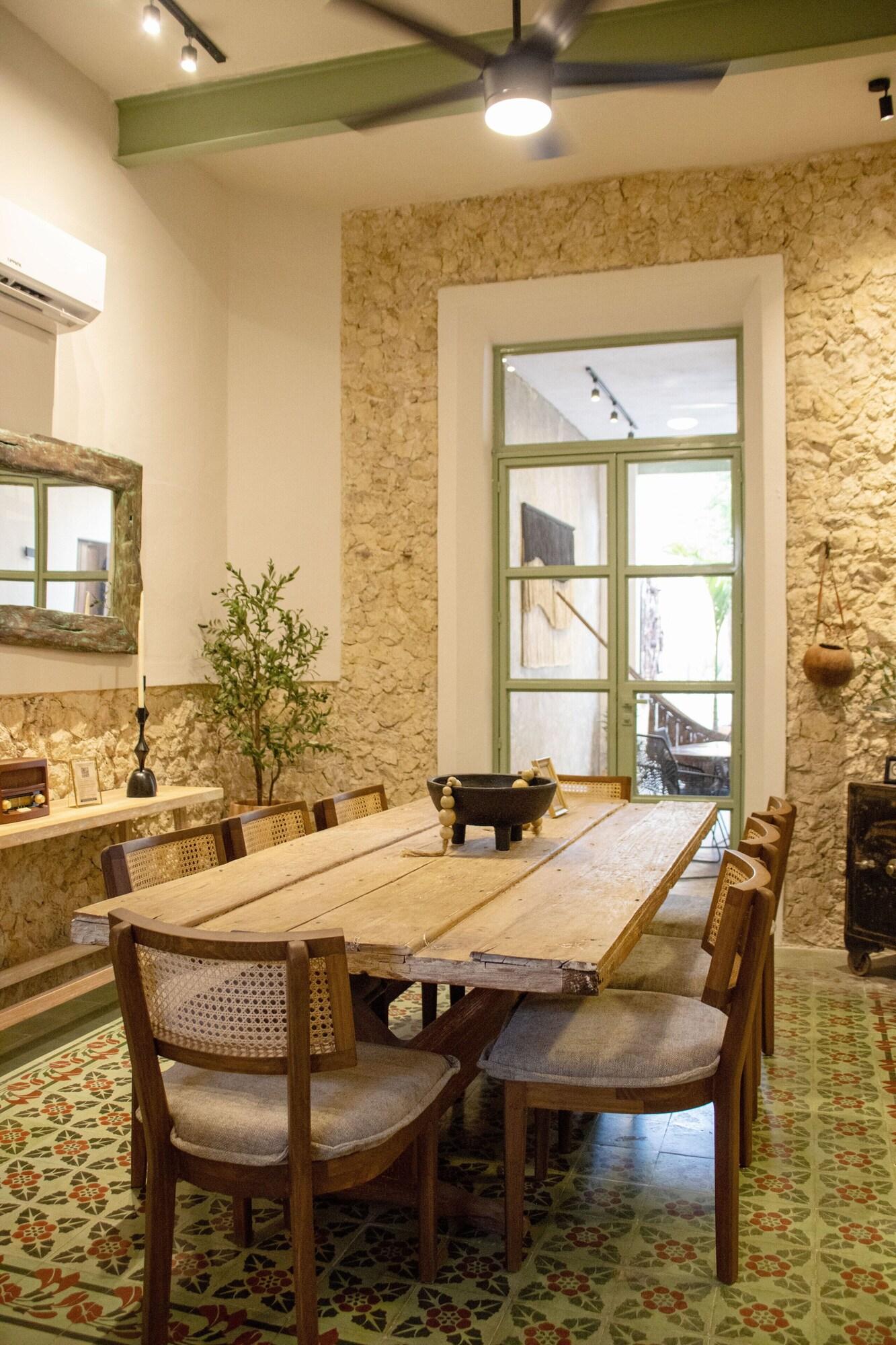 Equipamiento de Habitación Casa Jarana, Paseo de Montejo by Cercana