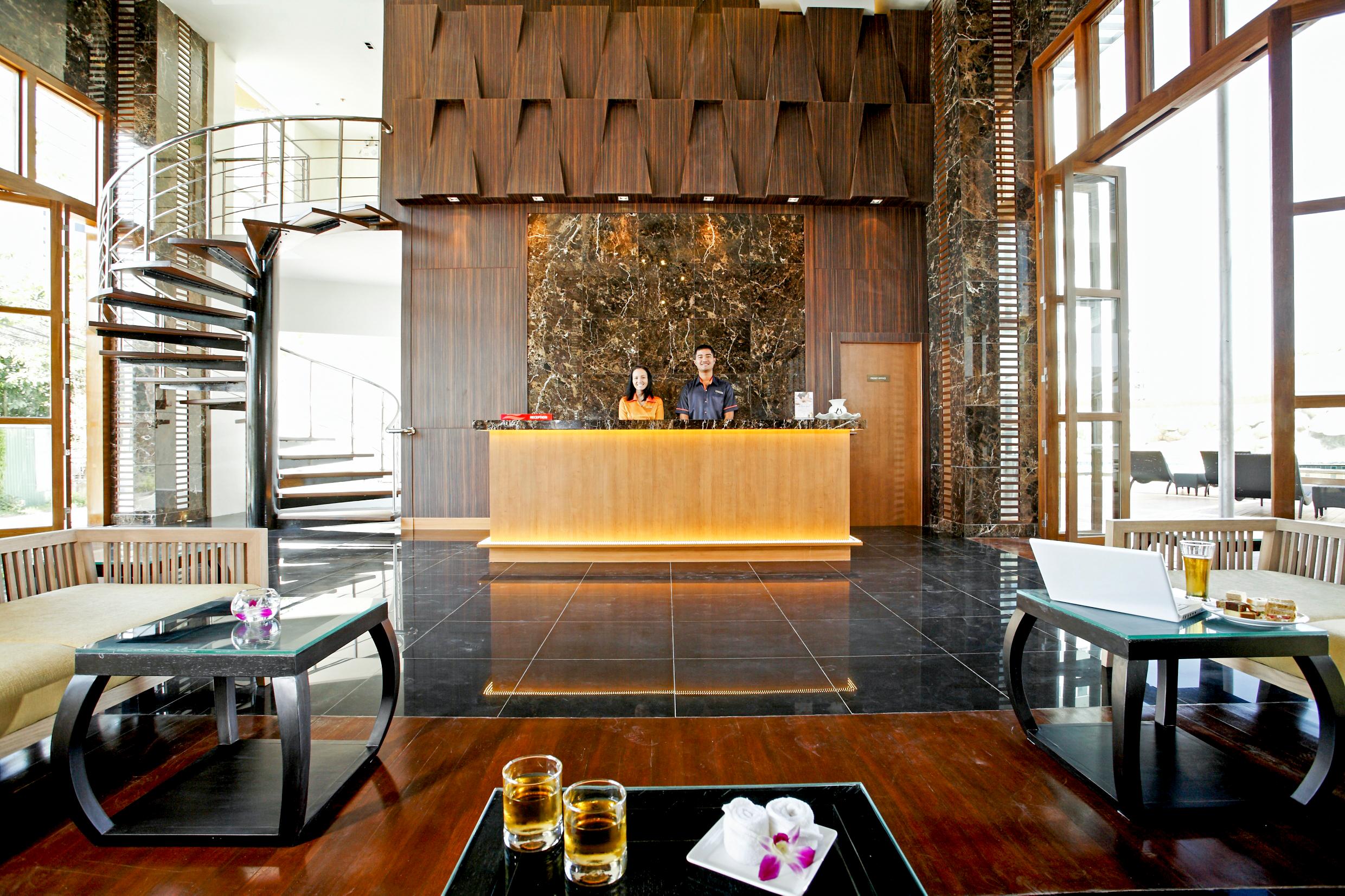 Vista Lobby Centara Nova Hotel Pattaya