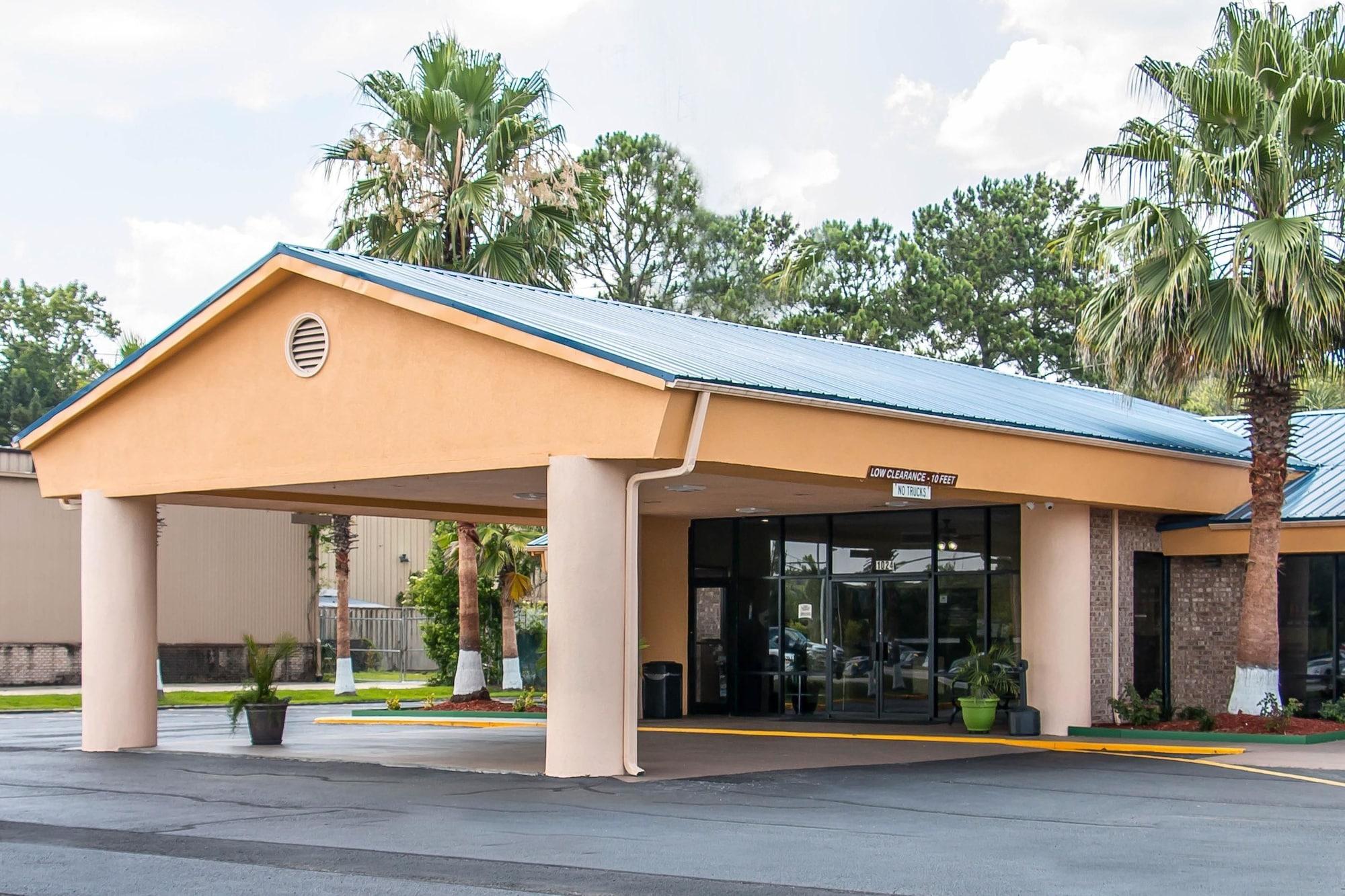 Varios Quality Inn Hinesville - Fort Stewart Area