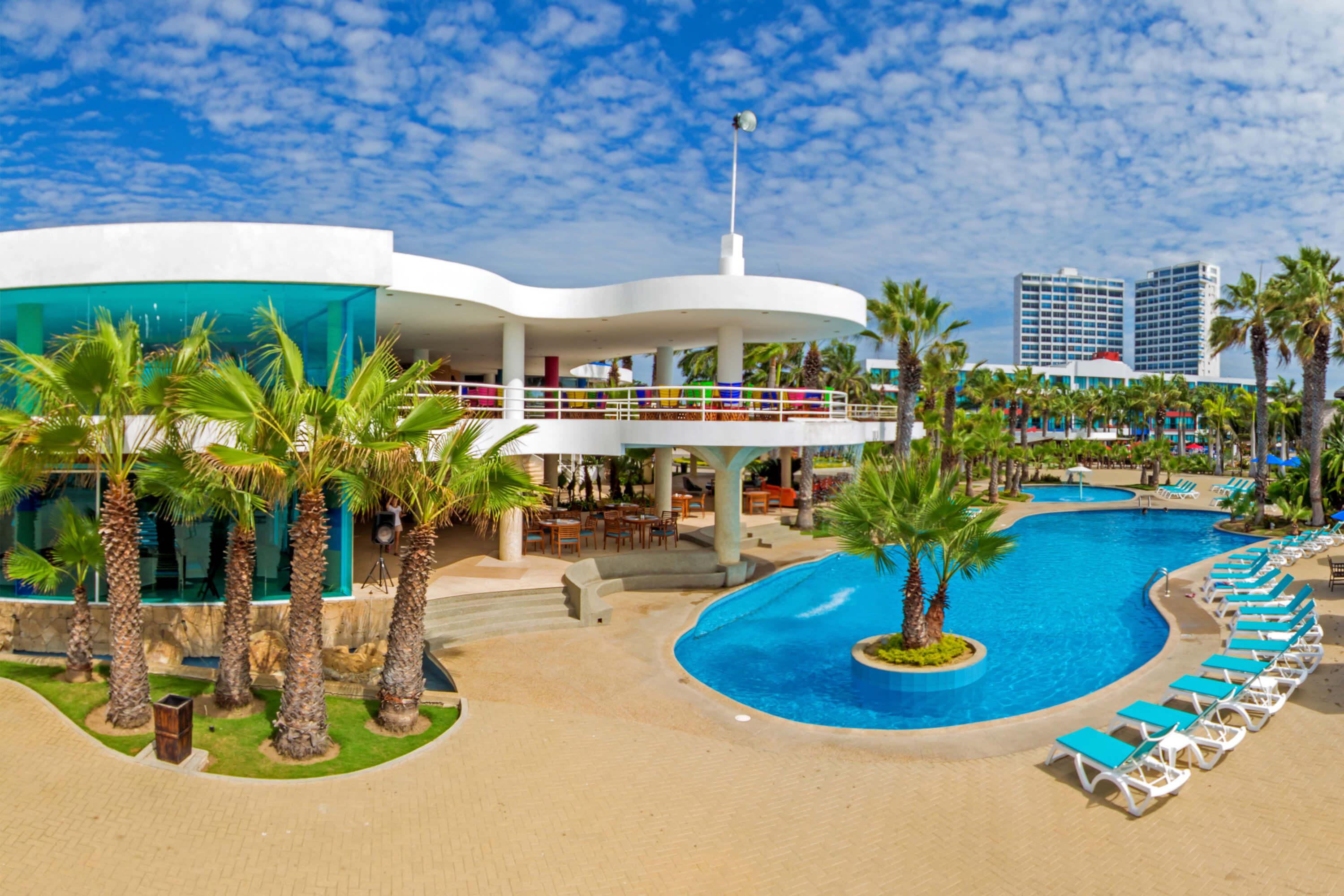 Vista Exterior Royal Decameron Punta Centinela