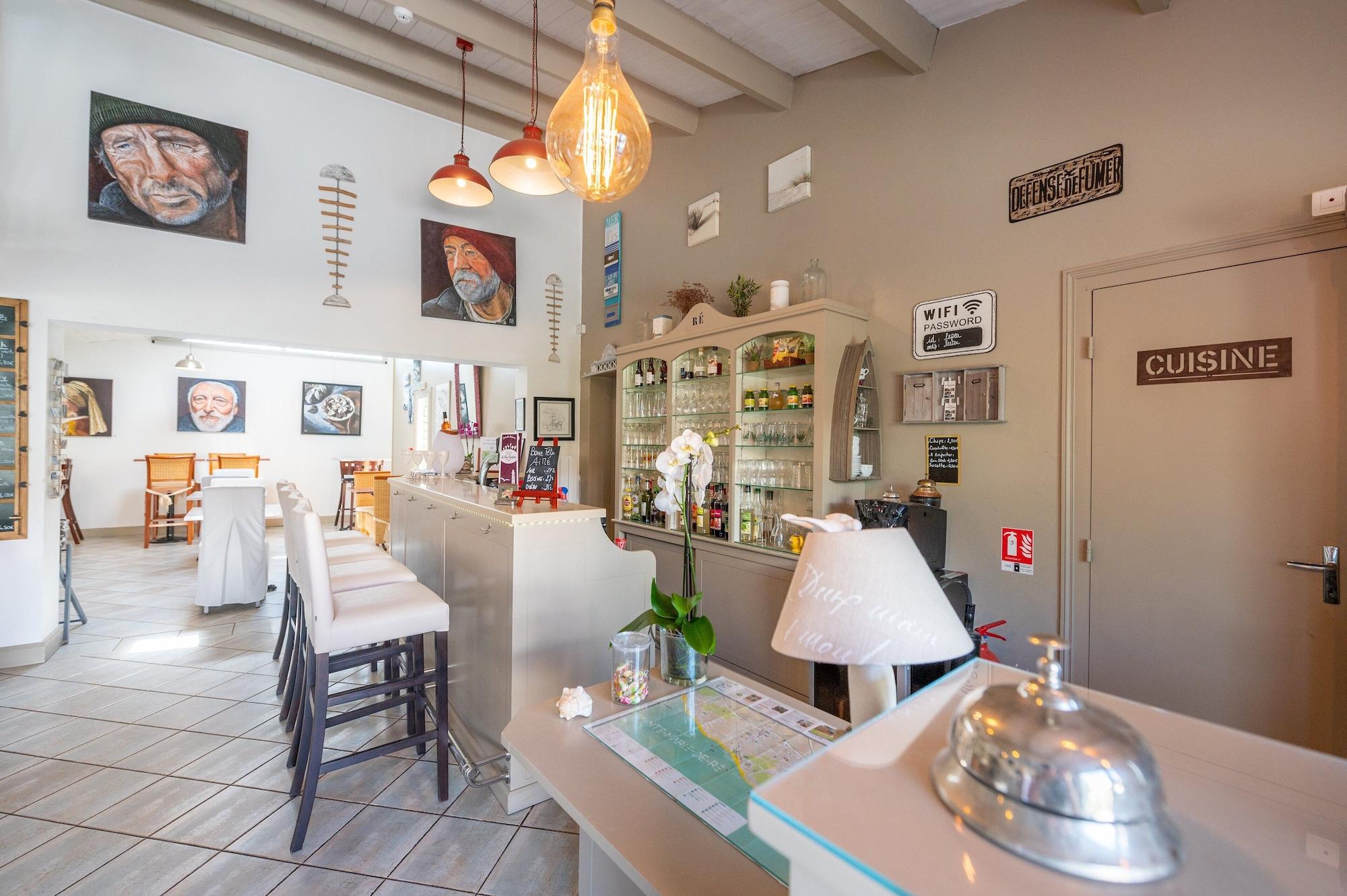 Bar/Salón Hôtel Le Peu Breton