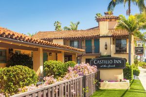 Alojamiento - Castillo Inn at the Beach
