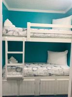 Alquiler Vacacional - Beachfront condo with heated pool.