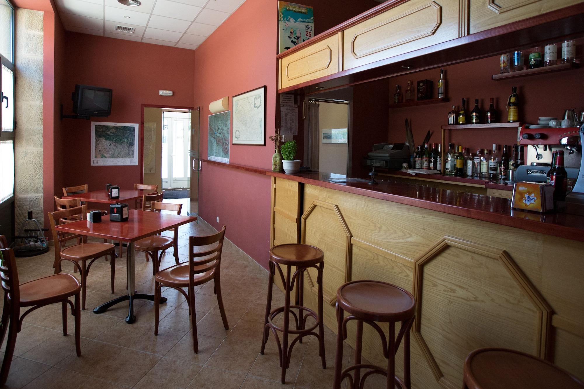 Bar/Salón Hotel Villa de Ayerbe