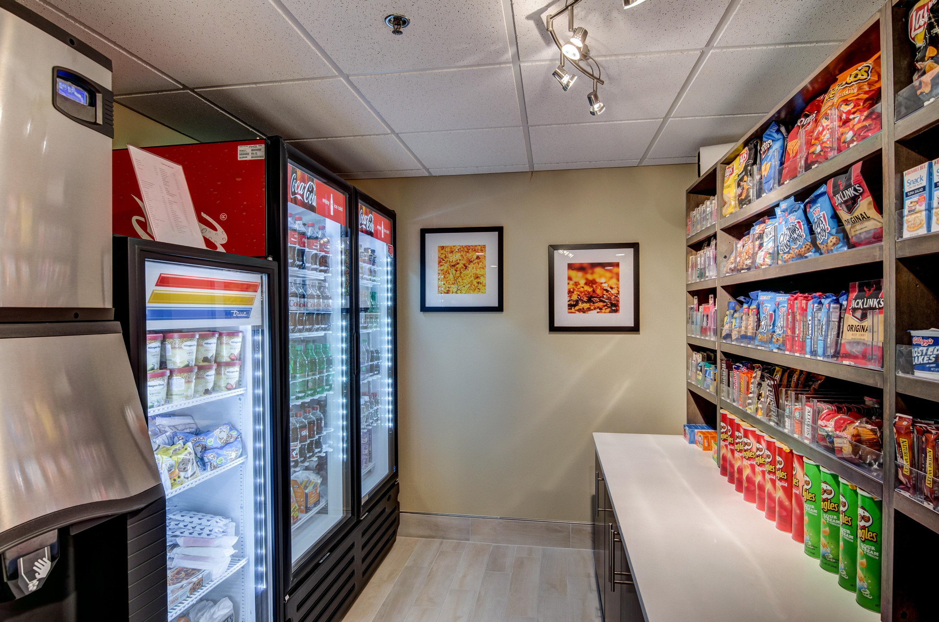 Restaurant Candlewood Suites Richmond - West Broad by IHG