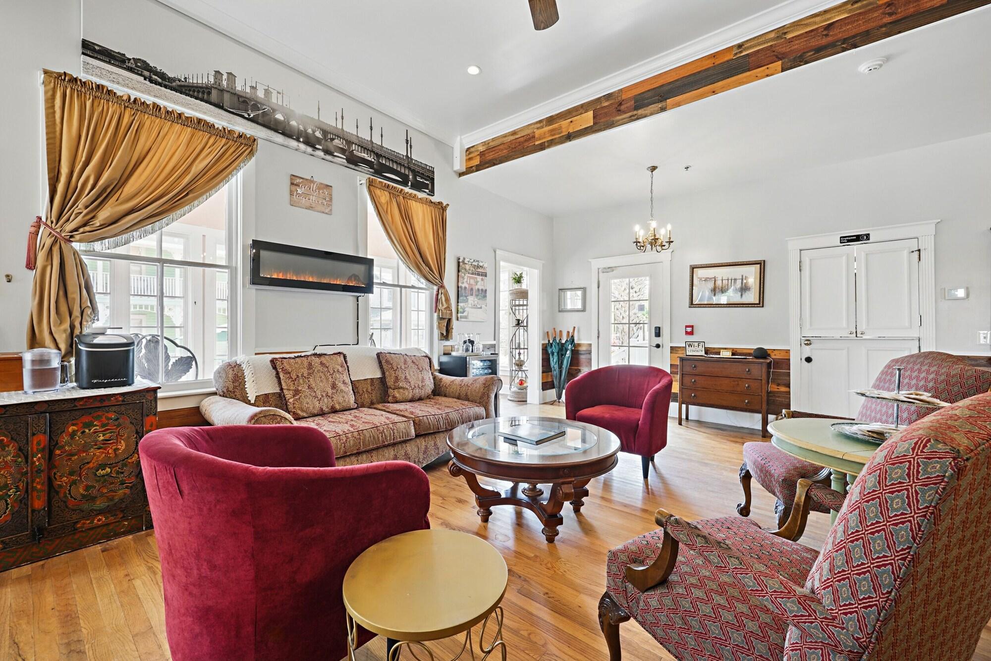 Vista Lobby Carriage Way Centennial