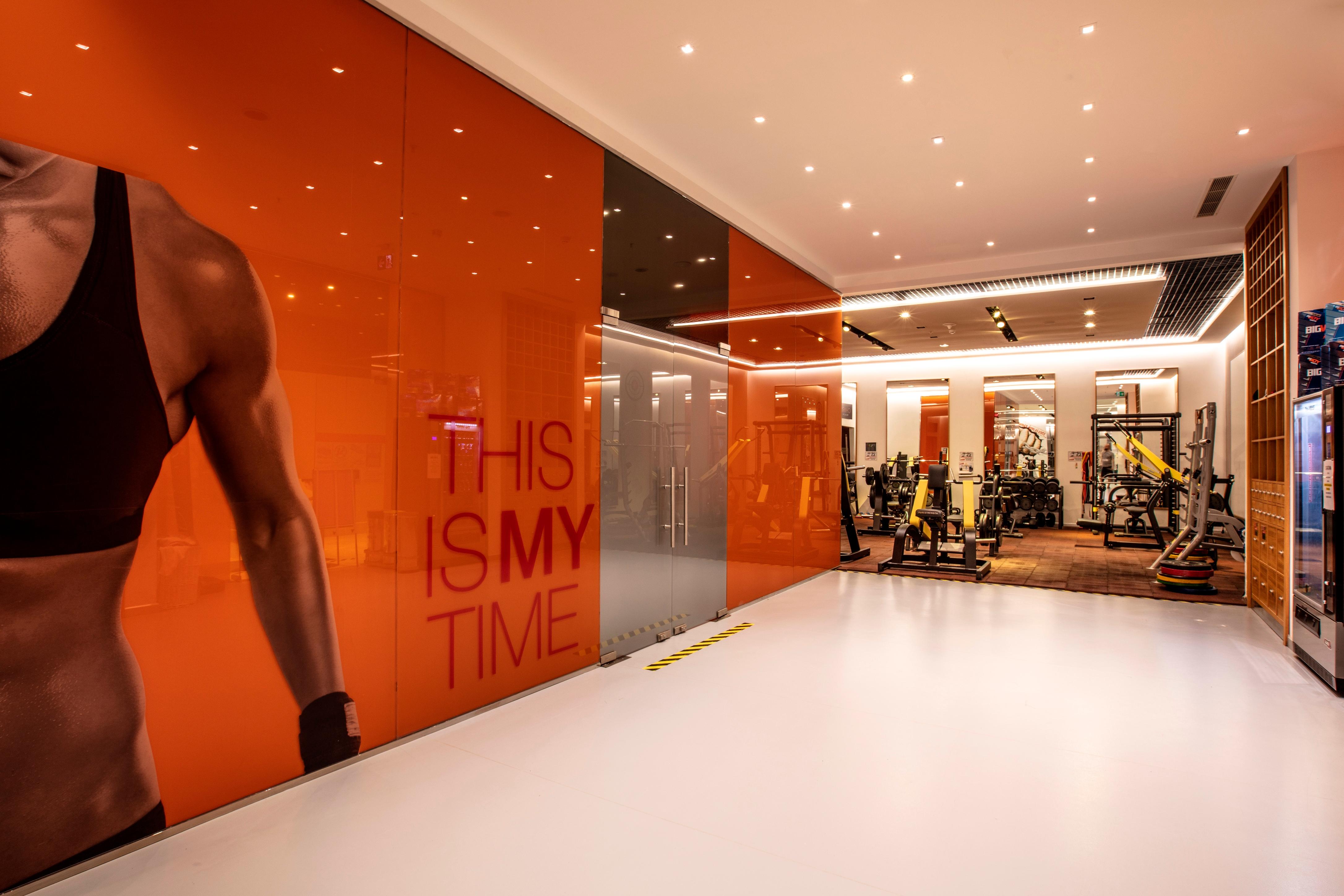 Gimnasio Charisma De Luxe Hotel