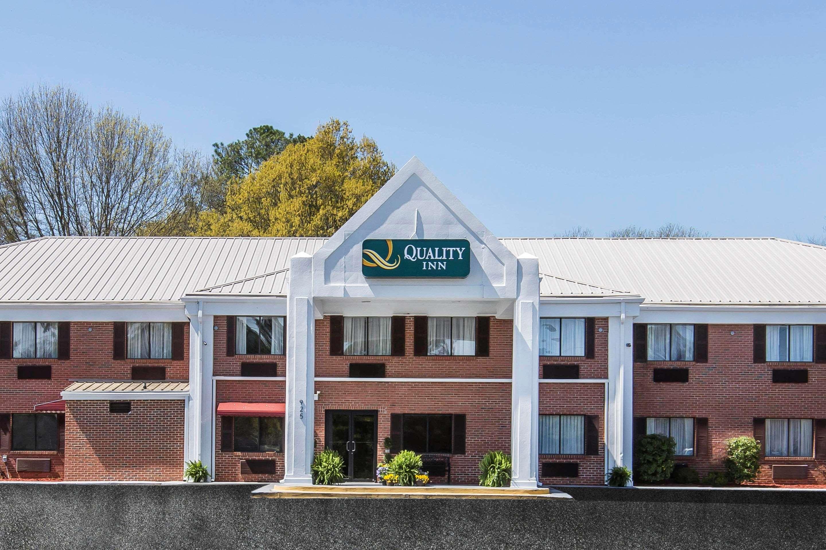 Vista Exterior Quality Inn Cedartown