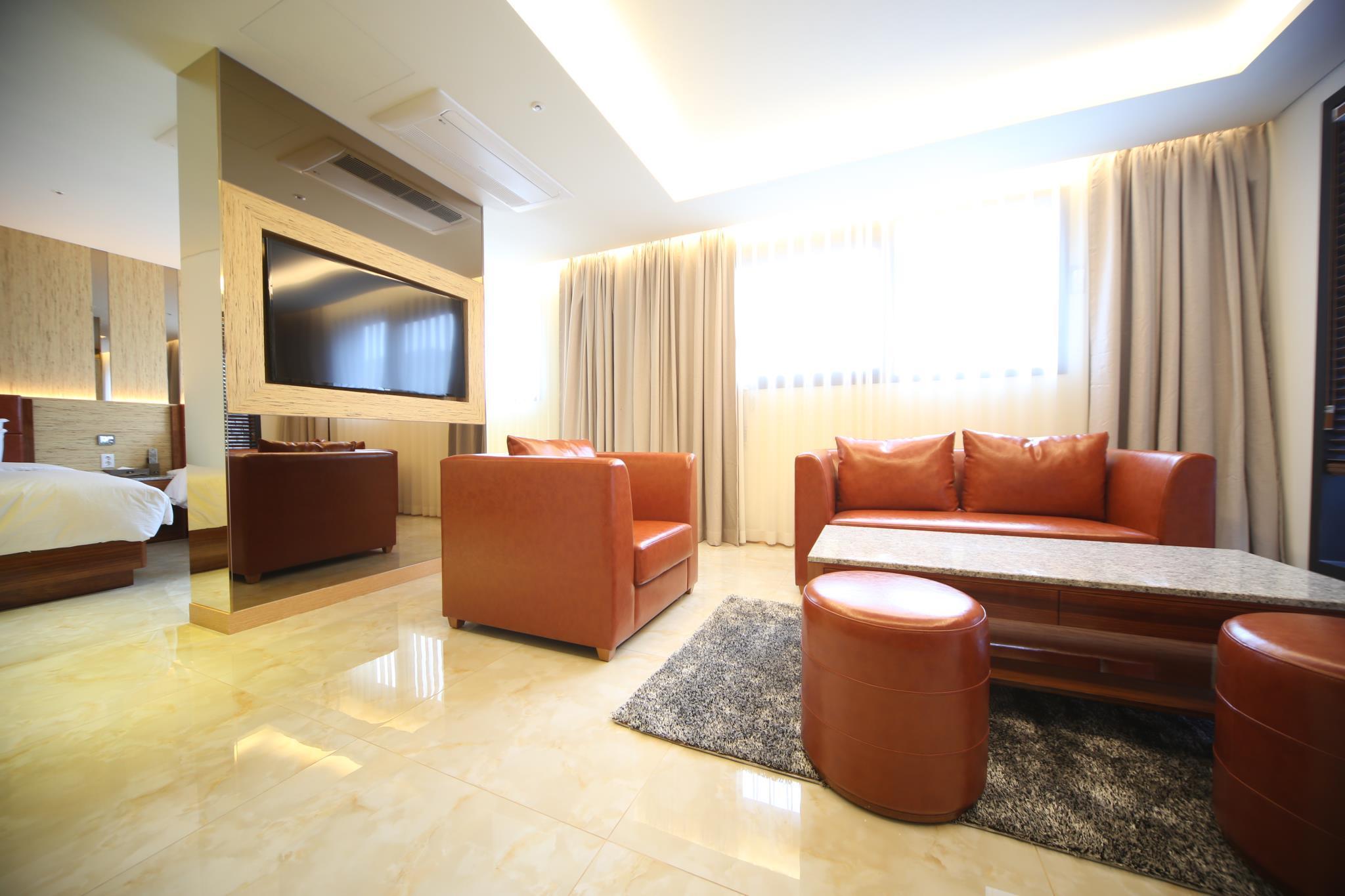 Vista Exterior Galmea First Hotel