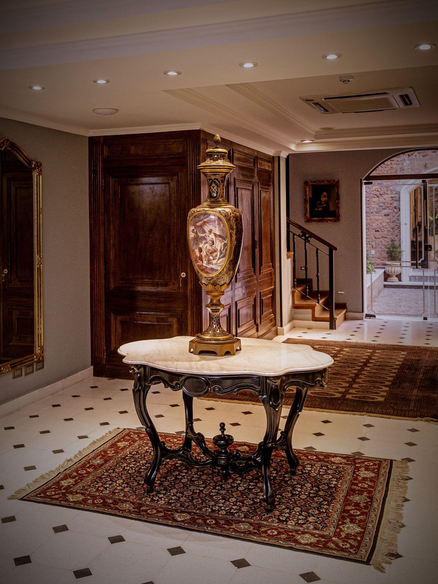 Vista Lobby Nino Hotel Boutique