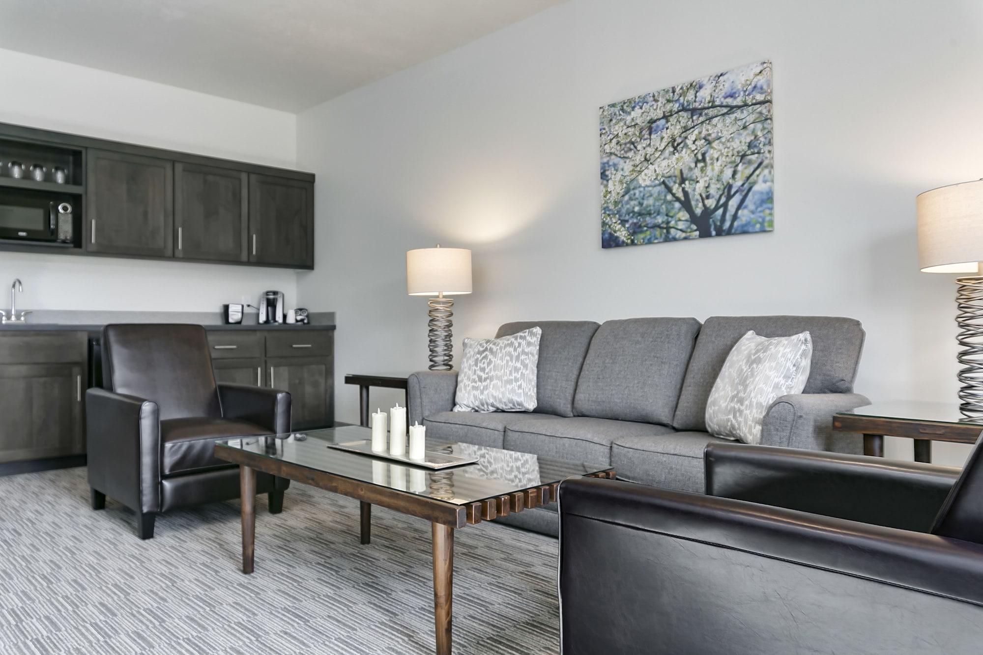 Varios Silver Creek Hotel