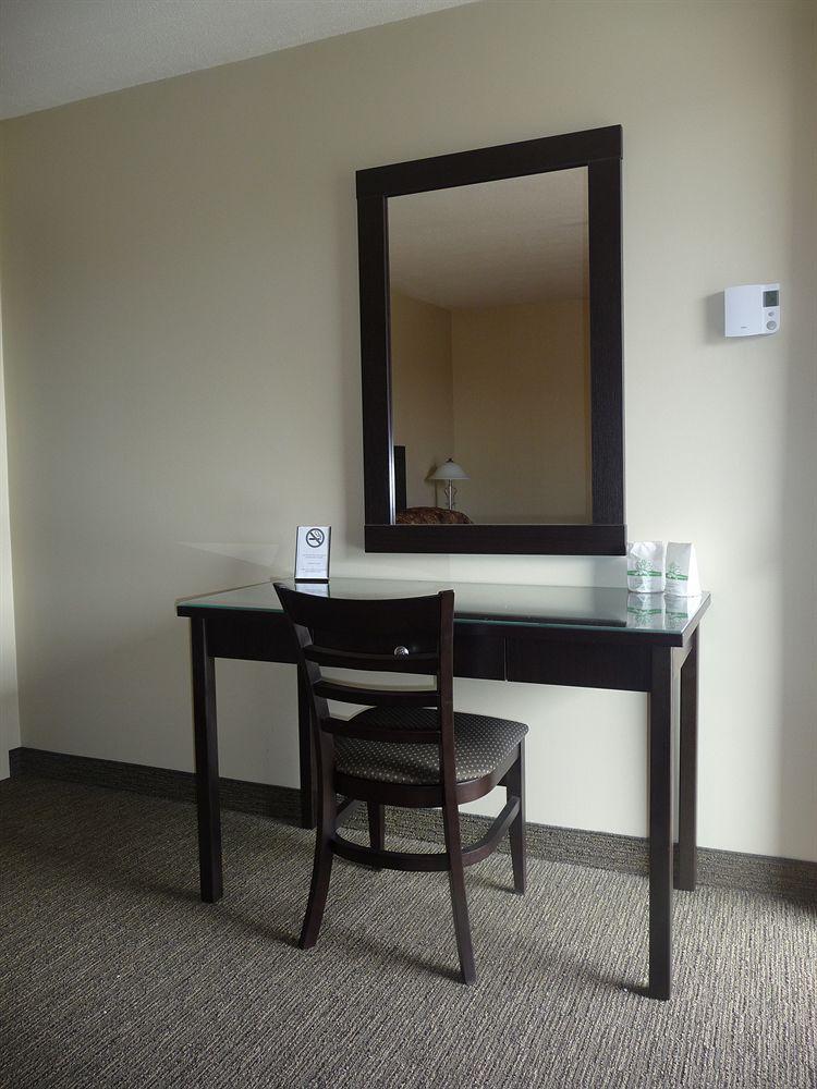 Set de Habitación Motel et Appartements du Fleuve