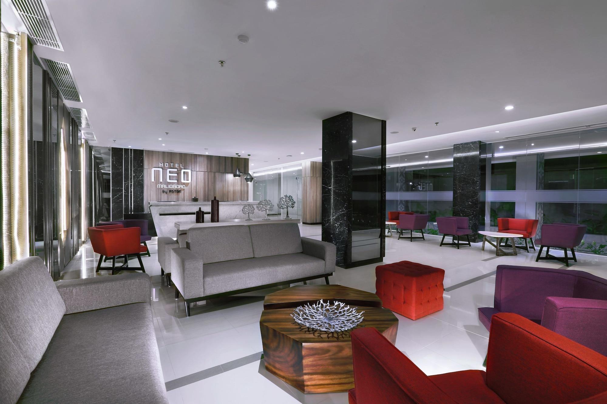 Vista Lobby Hotel Neo Malioboro by ASTON