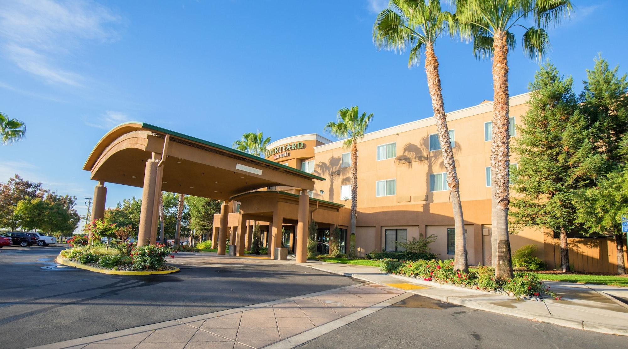 Vista Exterior Courtyard by Marriott Merced