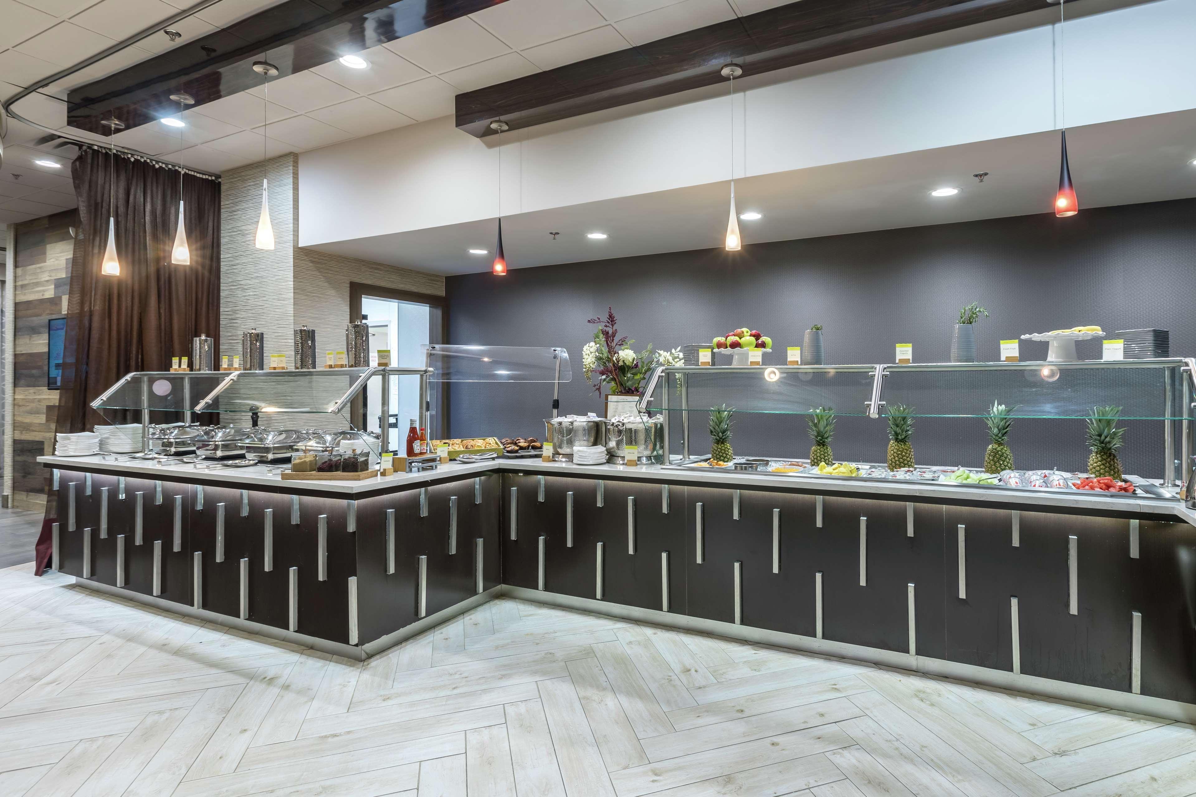 Restaurant DoubleTree by Hilton Winston Salem - University