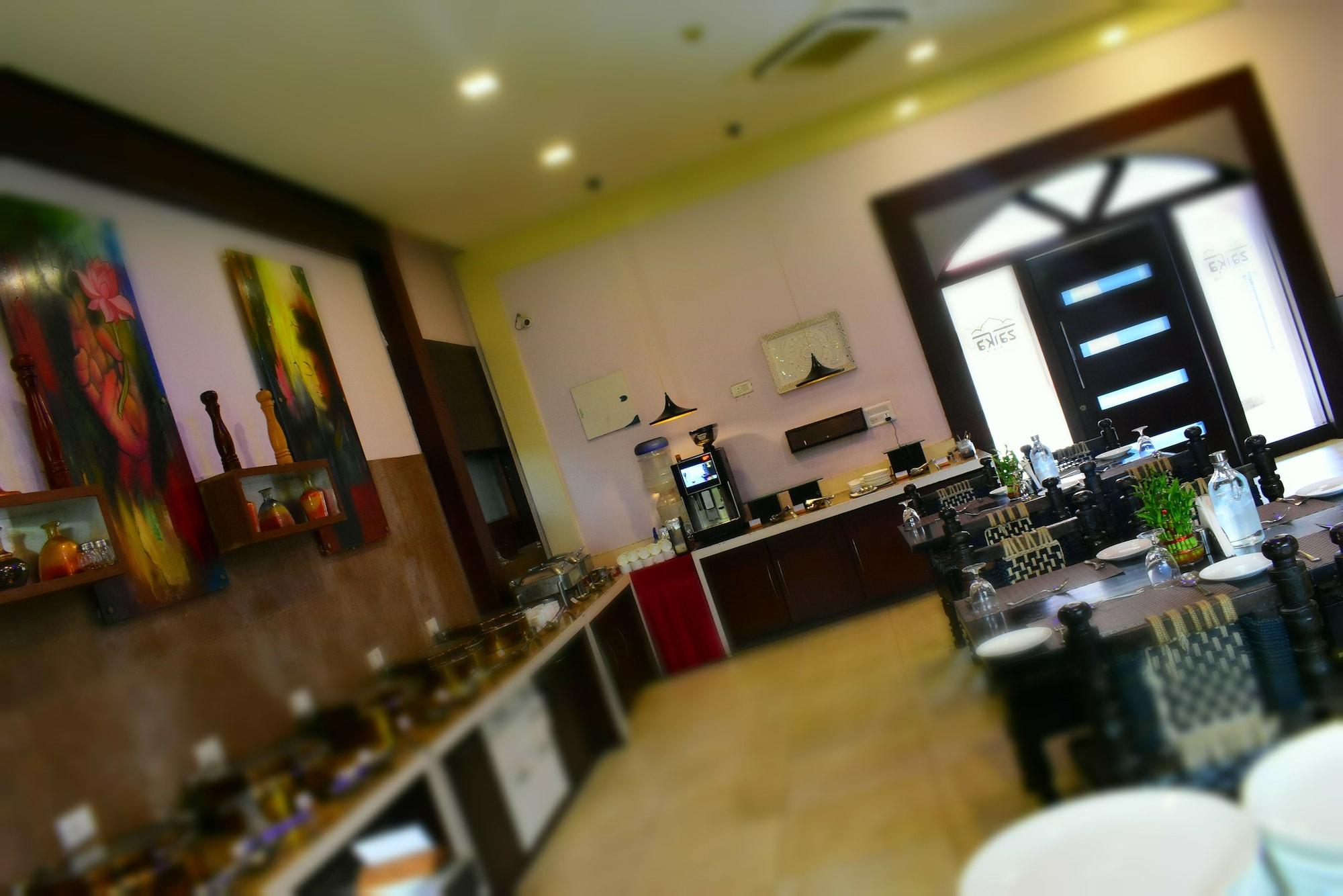 Restaurant Regenta Resort Bhuj, By Royal Orchid Limited