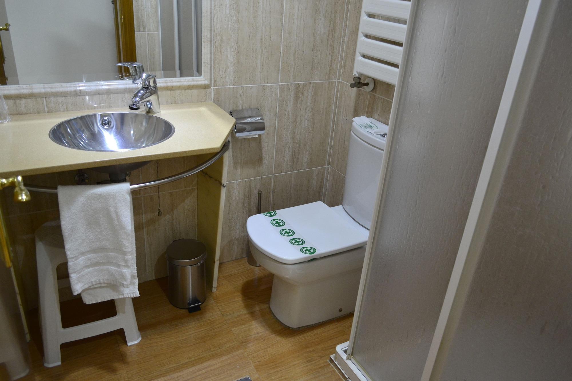 Equipamiento de Habitación Hotel Alda Centro Oviedo