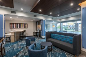 Alojamiento - Holiday Inn Express & Suites Gainesville - Lake Lanier Area by IHG