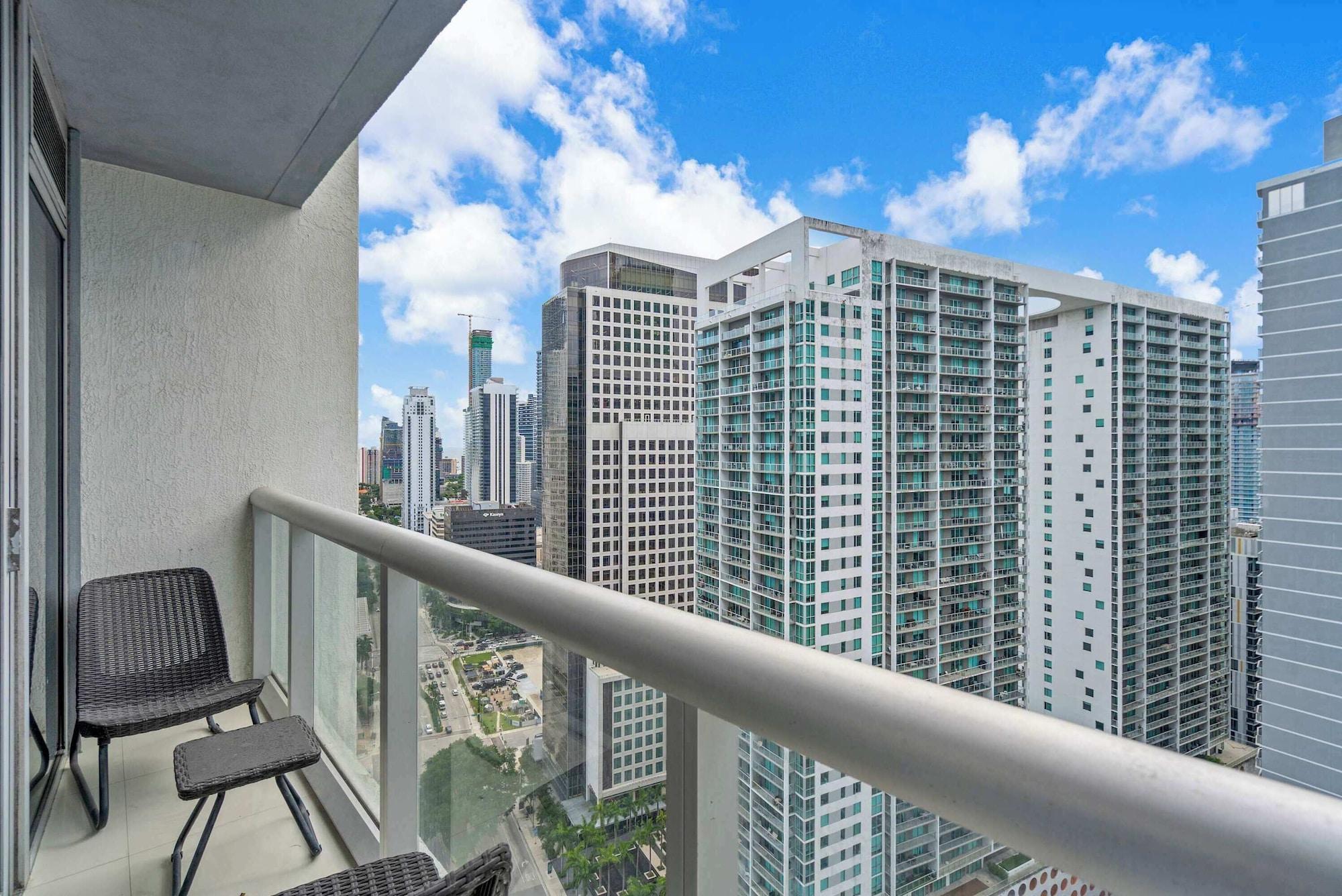 Equipamiento de Habitación Luxe Condo on Miami River