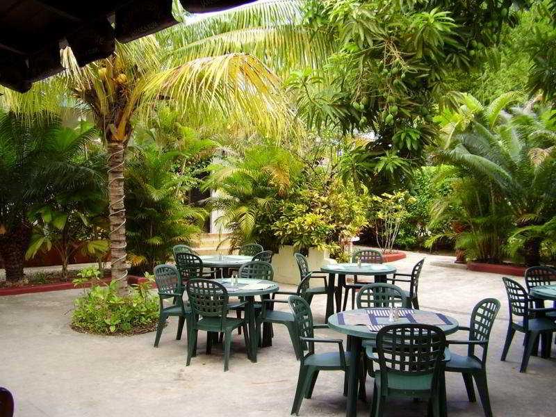 Varios Sunrise Club Hotel Restaurant & Bar