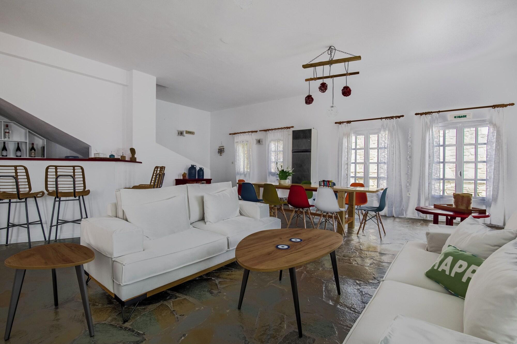 Vista Lobby Summer Shades