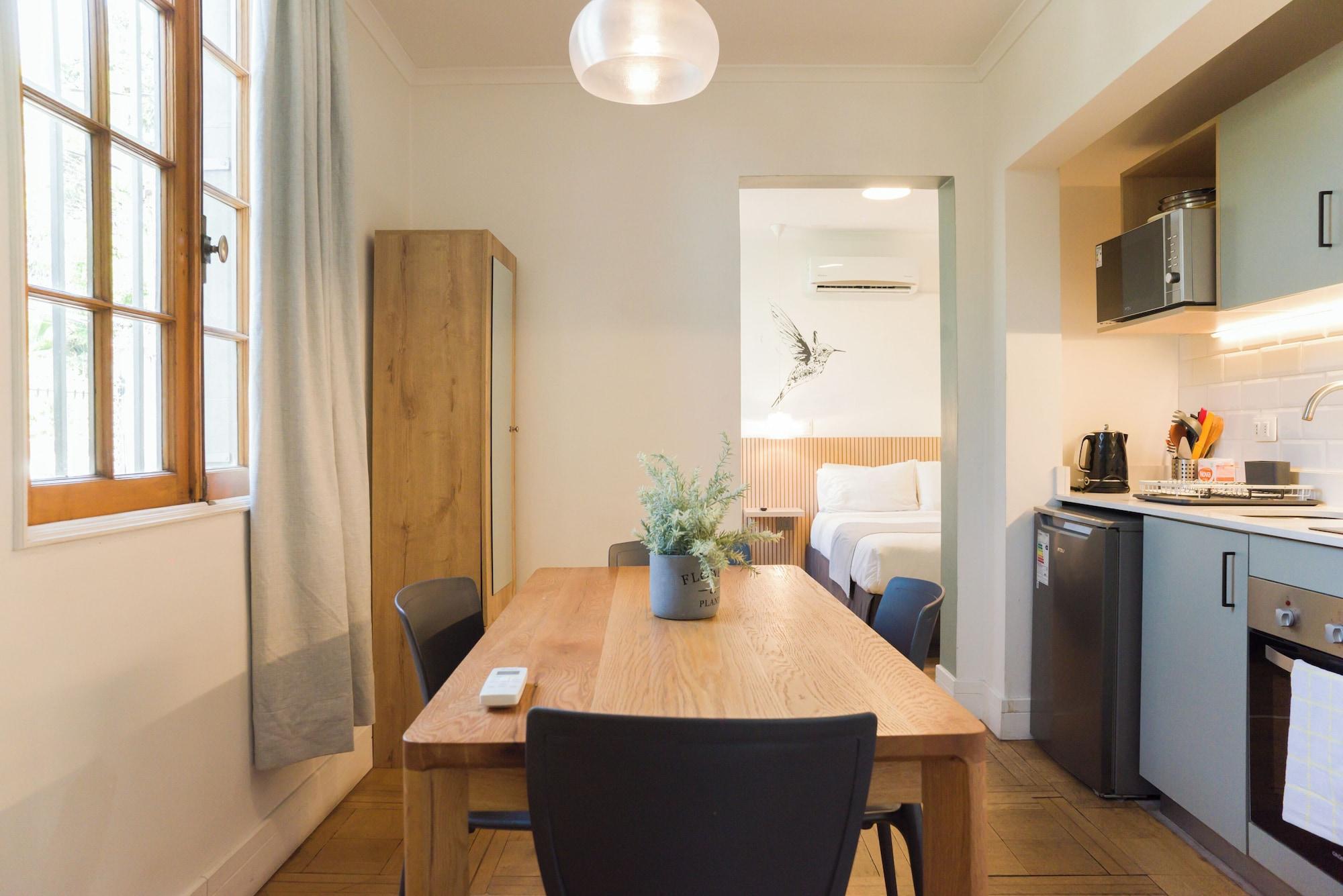 Restaurant EmilioVaisse Apartments by Andes STR