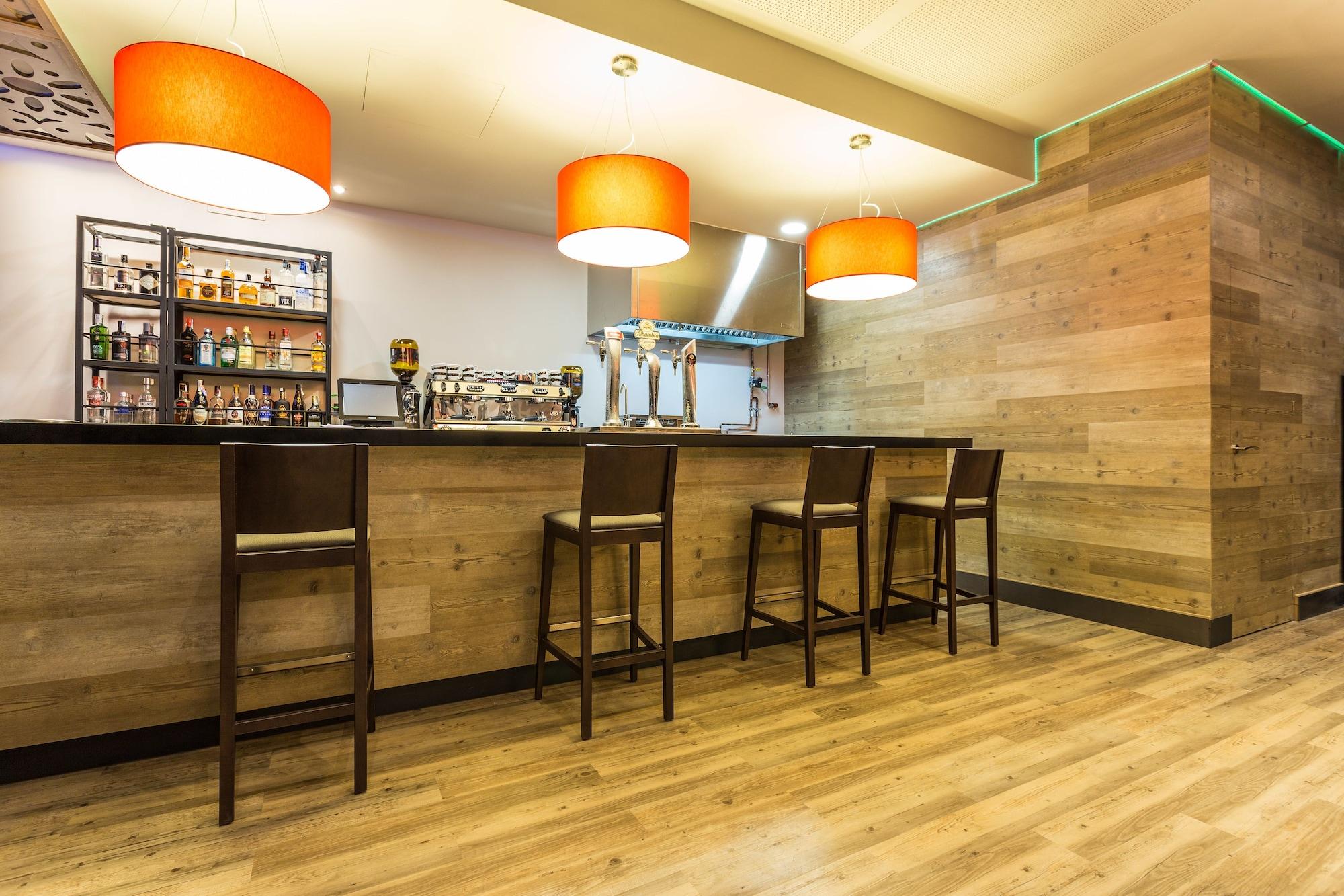 Bar/Salón DWO Urban Granada