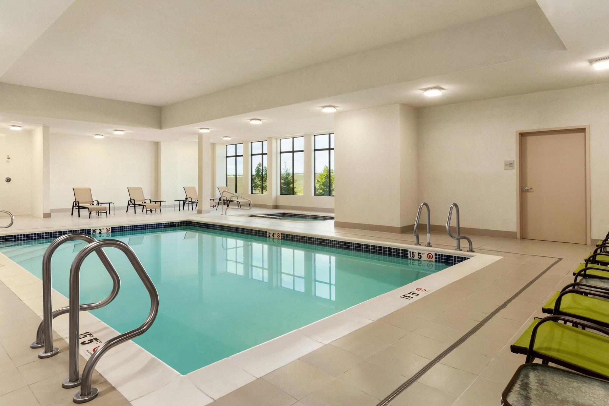 Vista Piscina Hampton Inn by Hilton Edmonton/Sherwood Park
