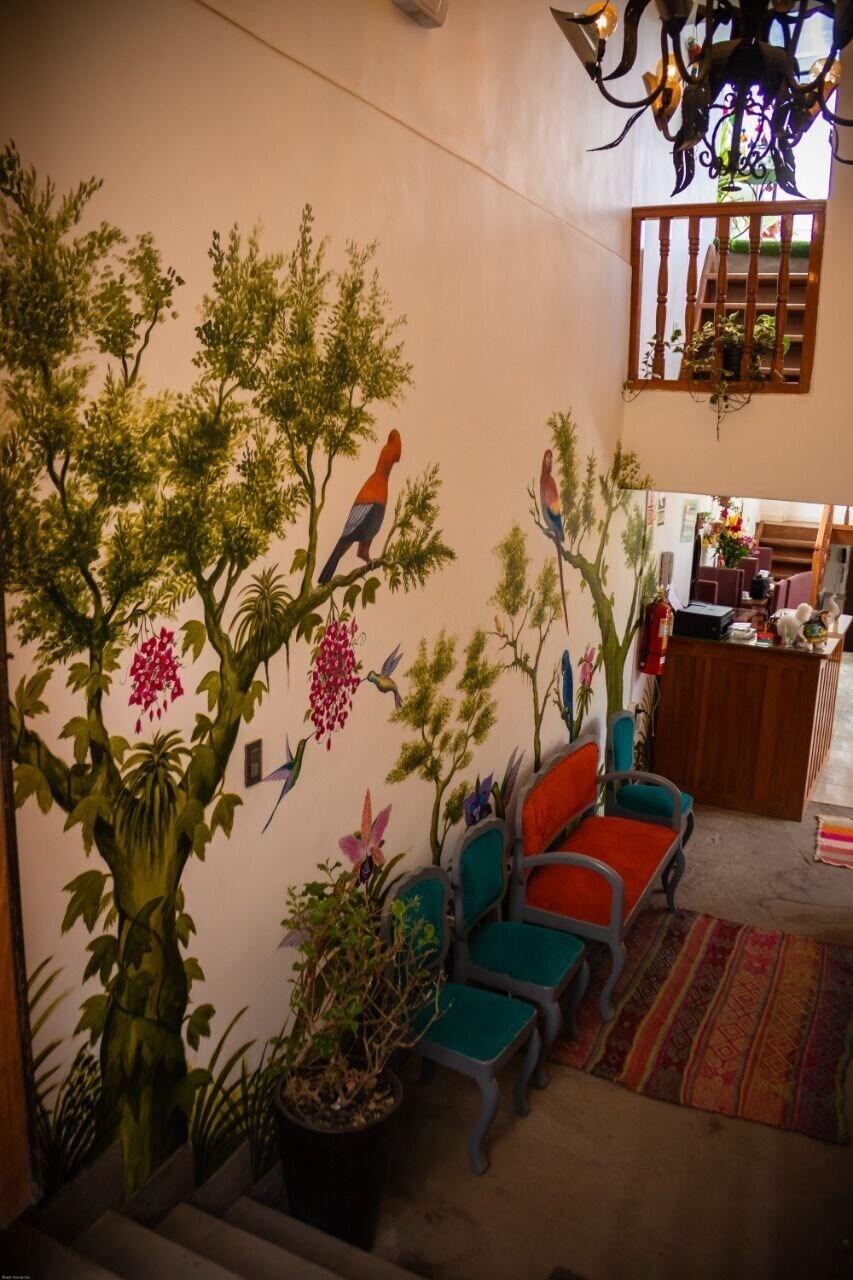 Vista Lobby Home Garden Hotel