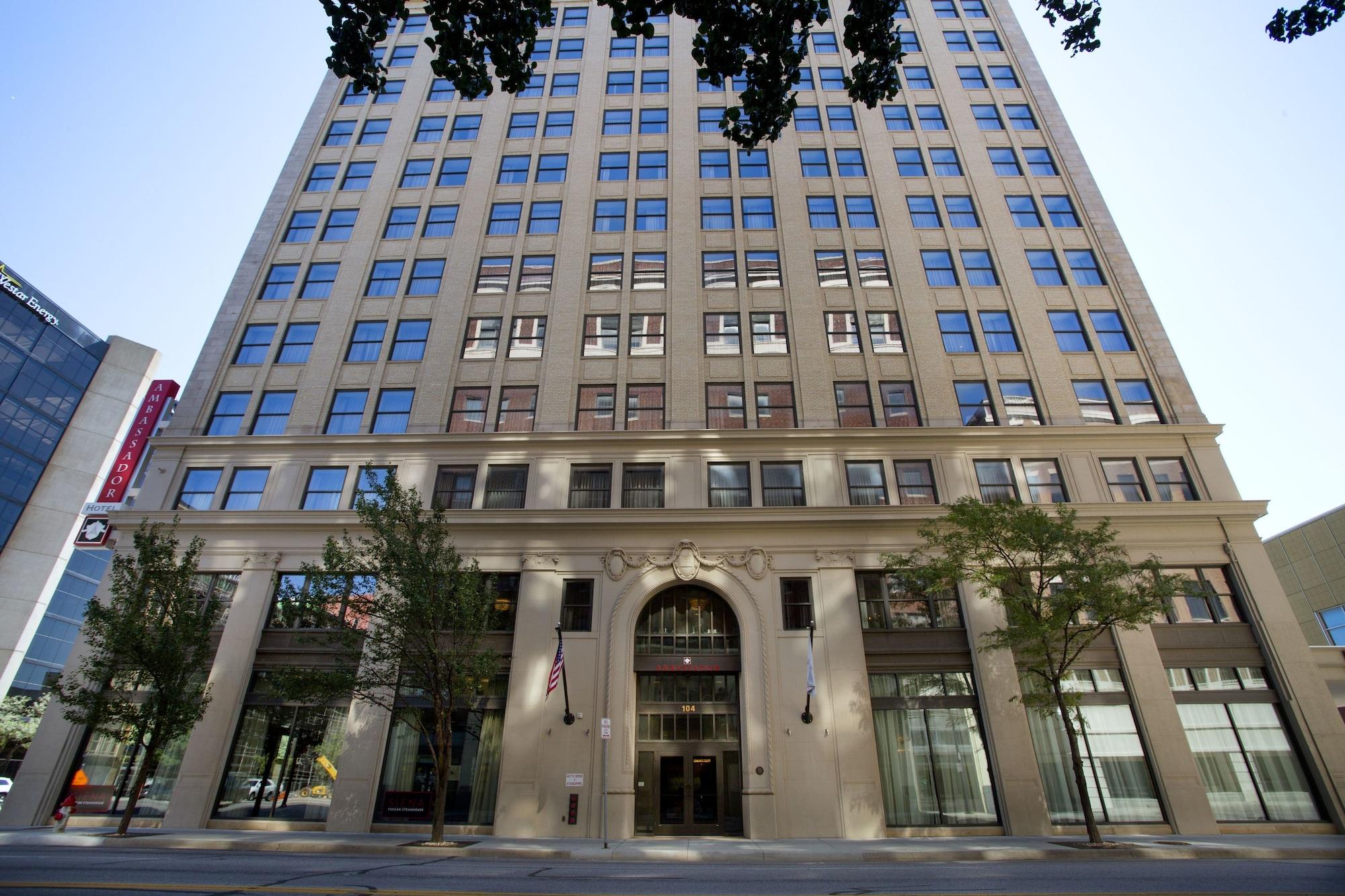 Vista Exterior Ambassador Hotel Wichita, Autograph Collection