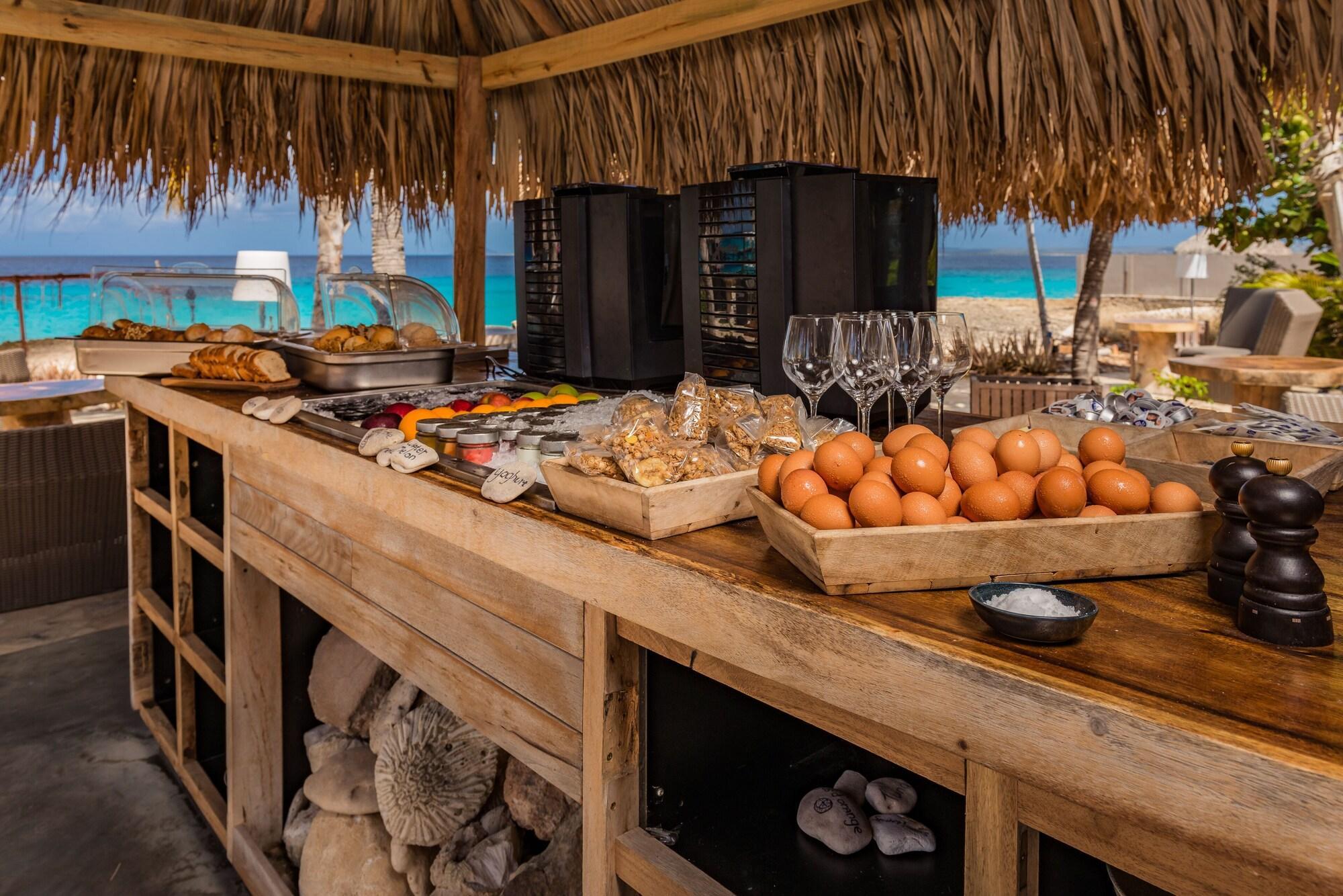 Restaurant Delfins Beach Resort Bonaire, Tapestry Collection by Hilton