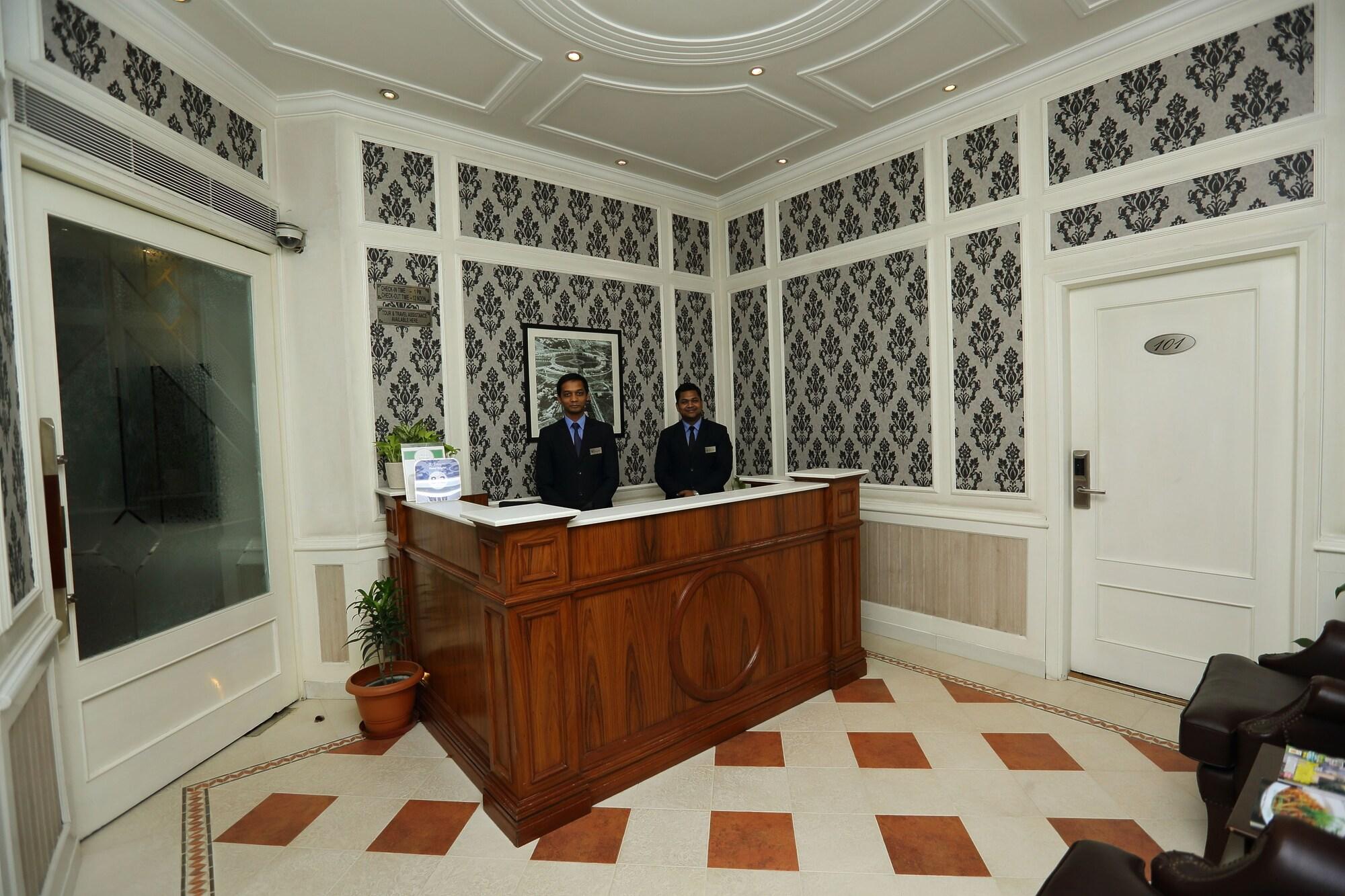 Varios Hotel Bright