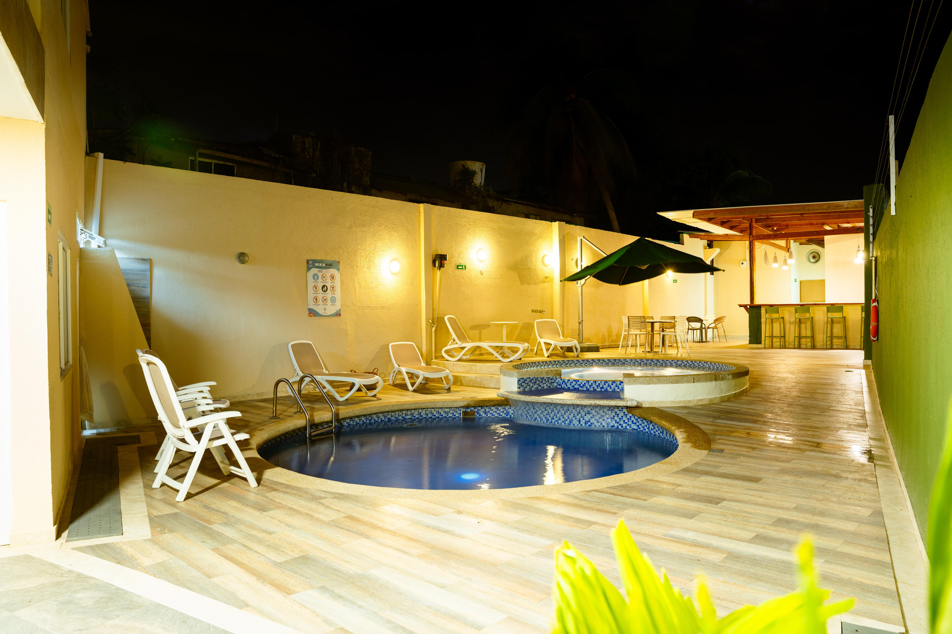 Vista Piscina Hotel Isla Bonita