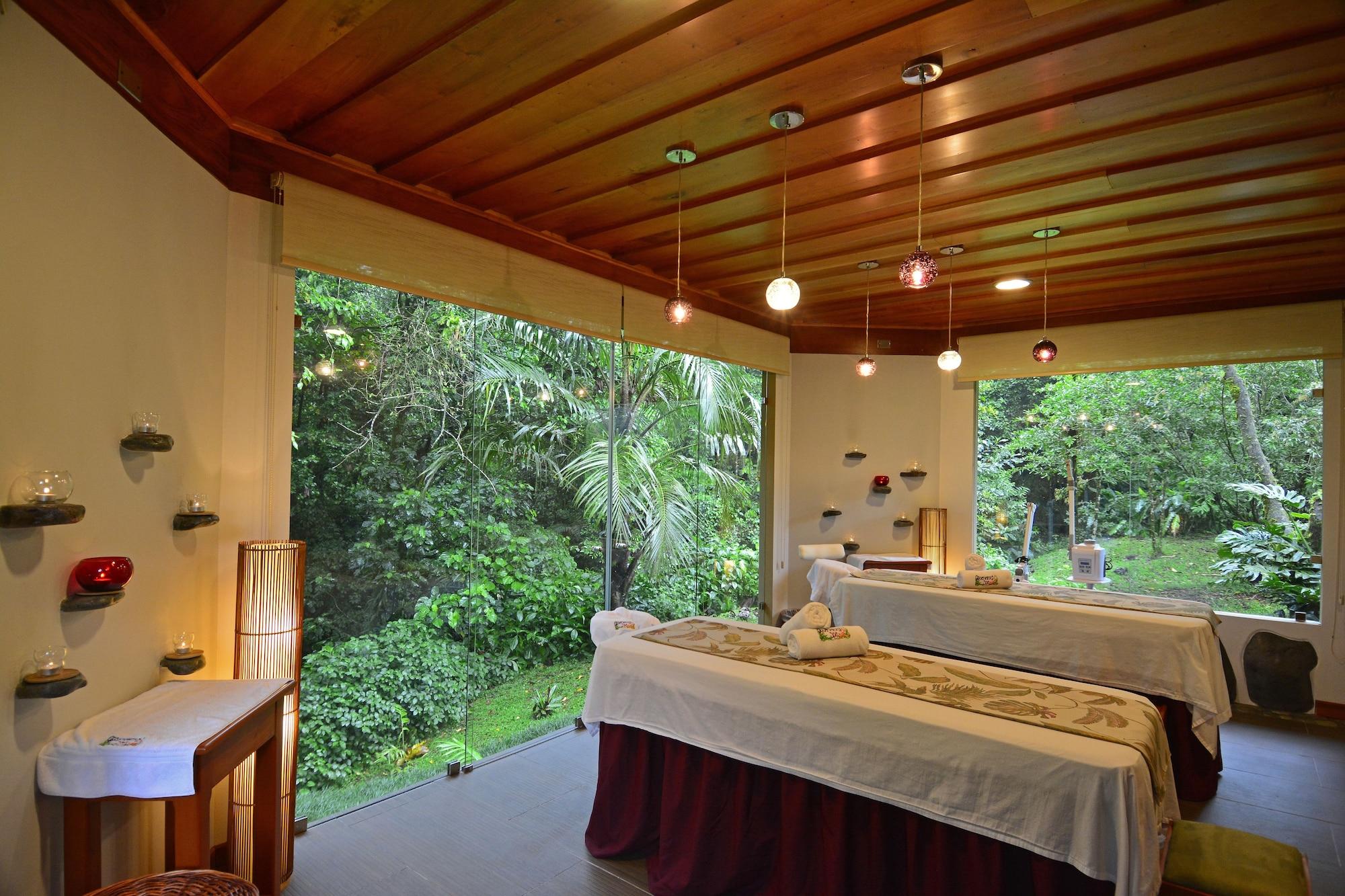 Spa Arenal Observatory Lodge & Trails