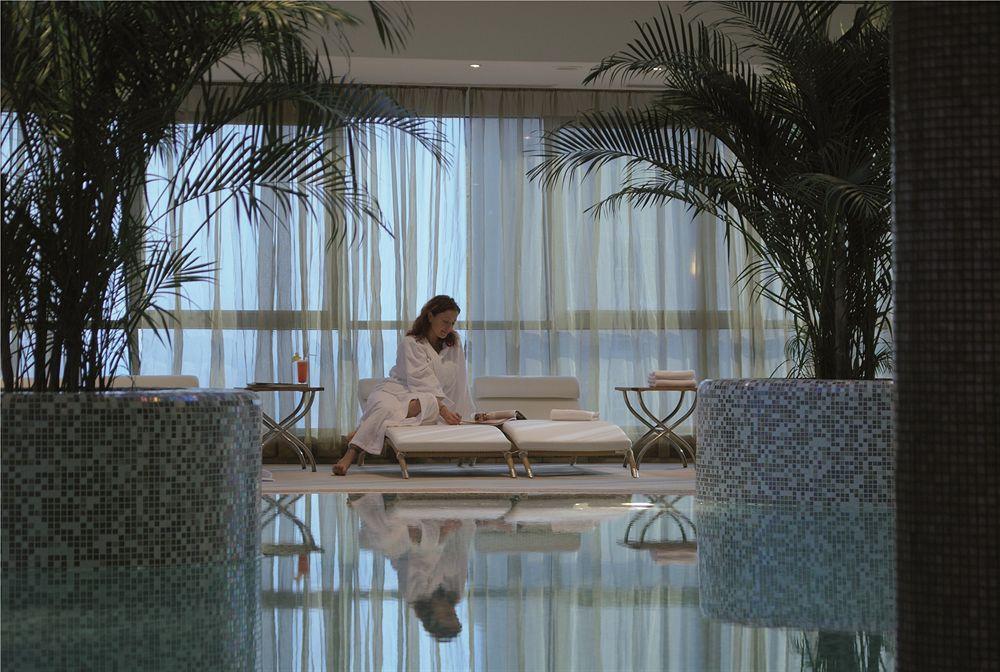 Vista Piscina Qabila Westbay Hotel