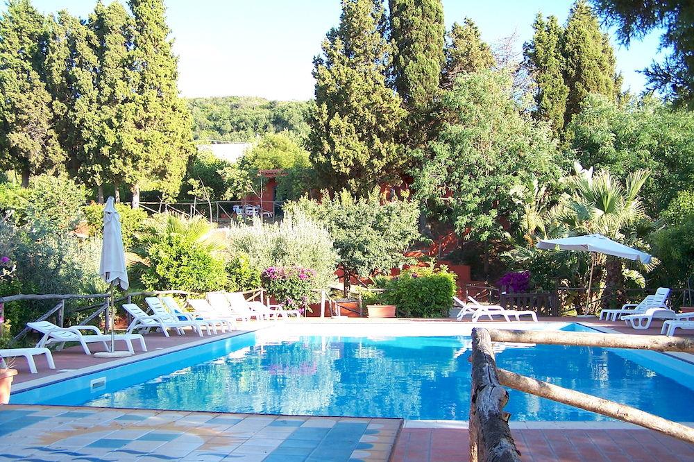 Varios Agriturismo Ruralia