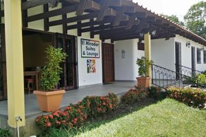 Alojamiento - El Mirador Suites and Lounge